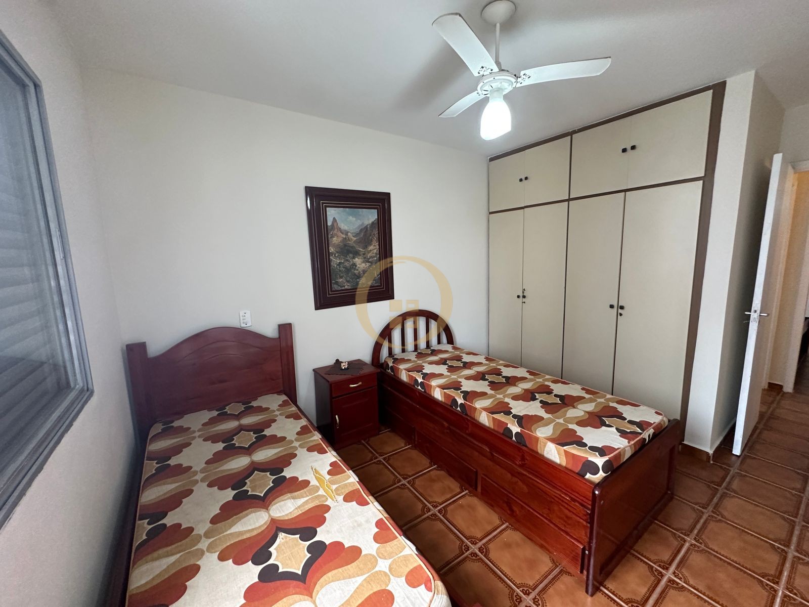 Apartamento na Praia das Pitangueiras, Guarujá - SP