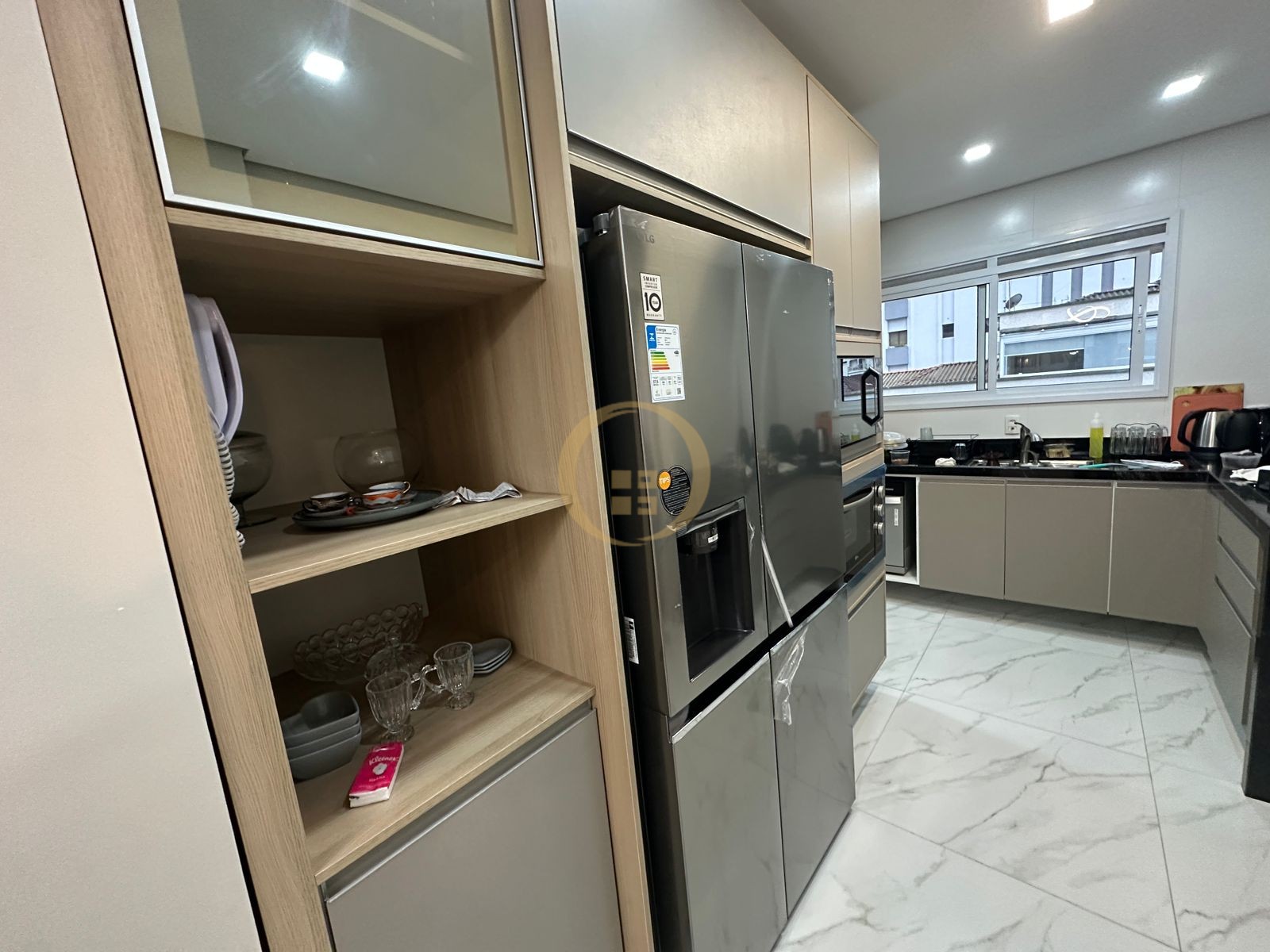Apartamento na Praia das Pitangueiras, Guarujá - SP