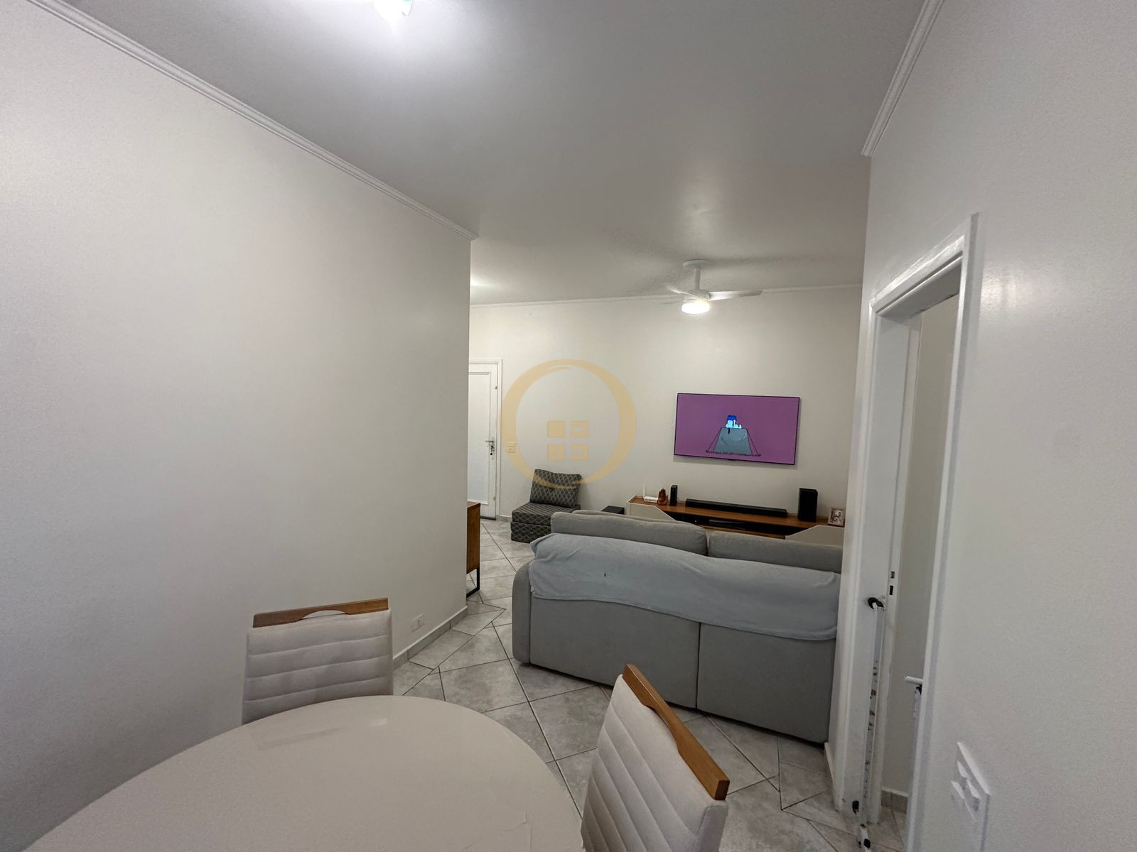 Apartamento na Praia das Pitangueiras, Guarujá - SP