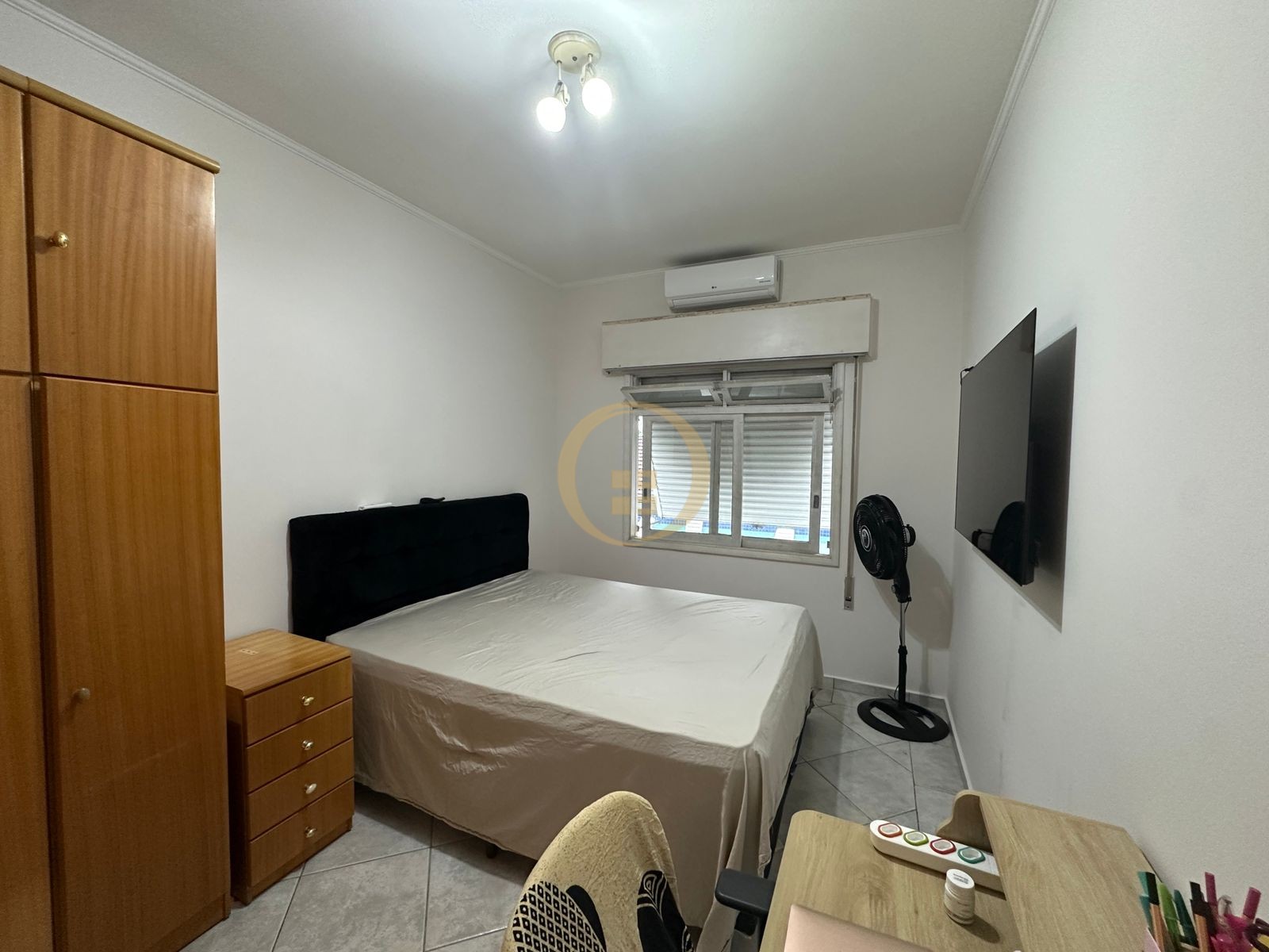 Apartamento na Praia das Pitangueiras, Guarujá - SP