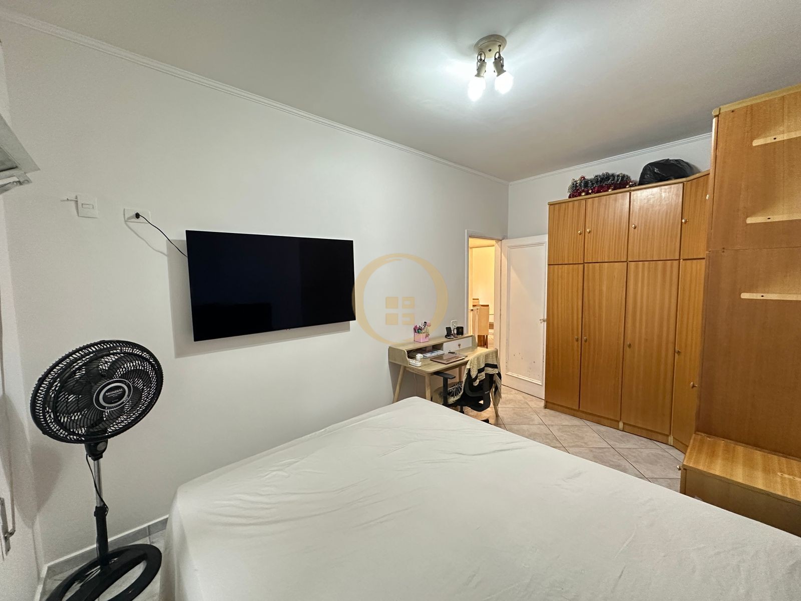 Apartamento na Praia das Pitangueiras, Guarujá - SP