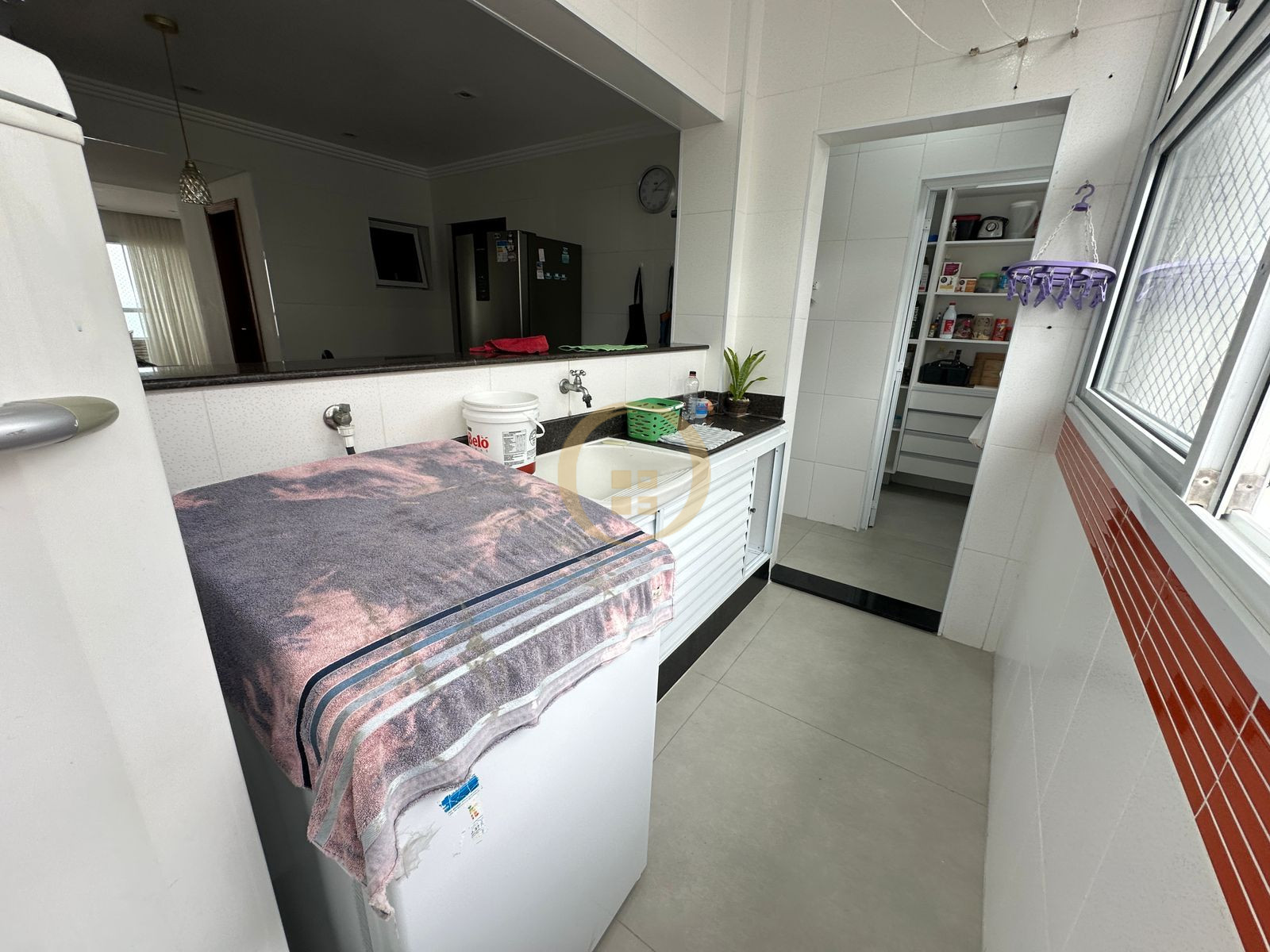 Apartamento na Praia das Pitangueiras, Guarujá - SP