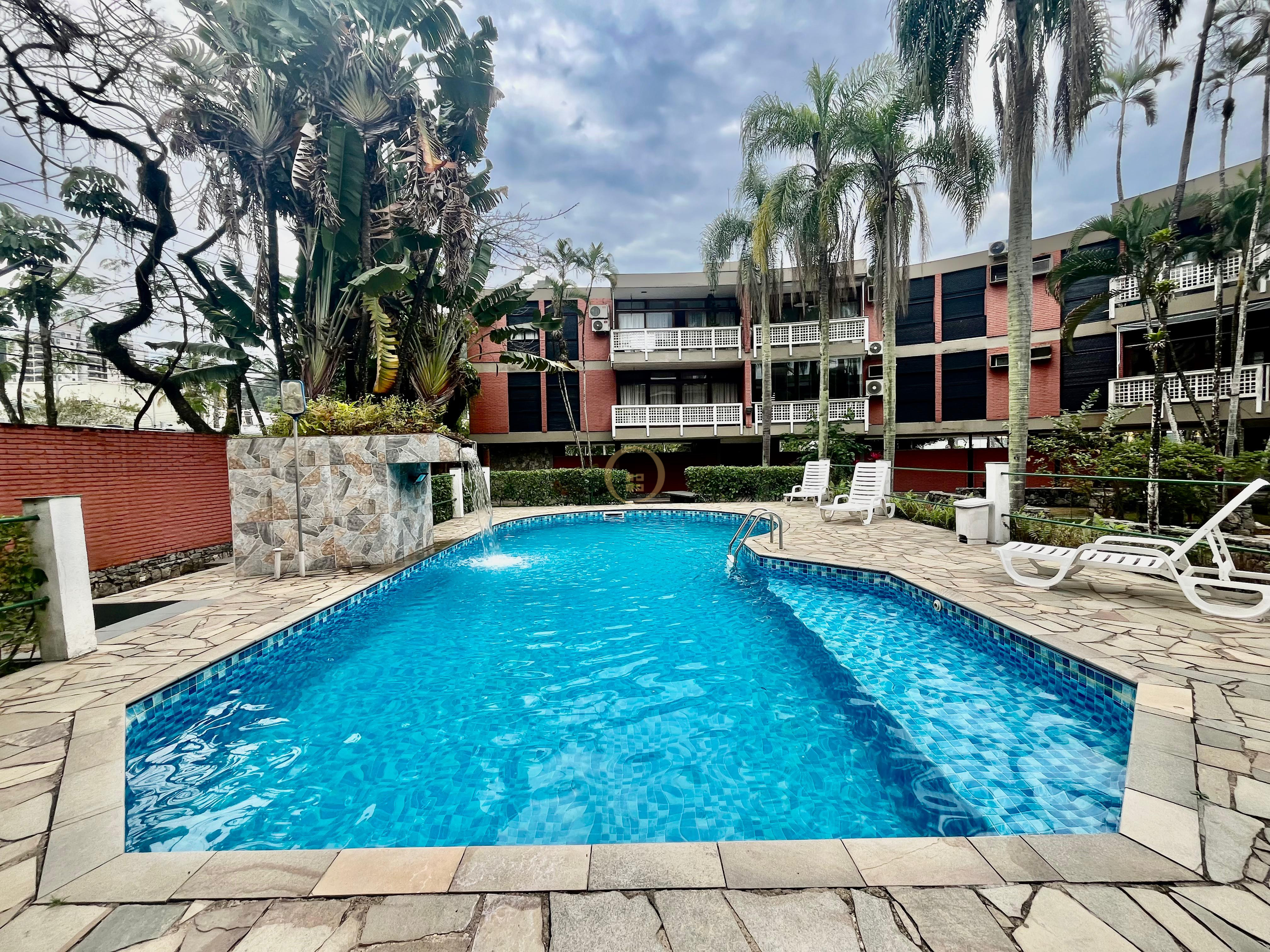 Apartamento na Praia da Enseada, Guarujá - SP