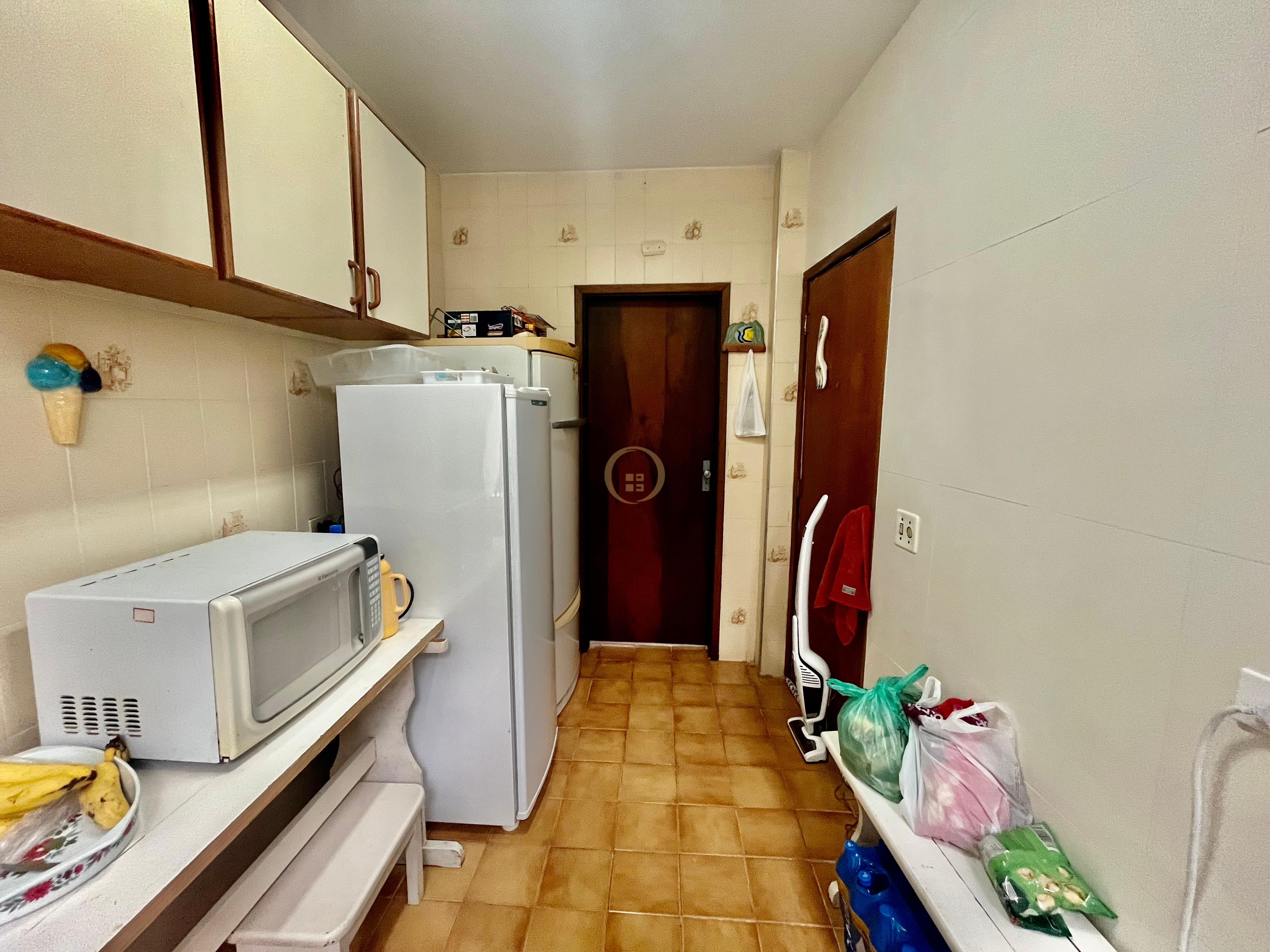 Apartamento na Praia da Enseada, Guarujá - SP