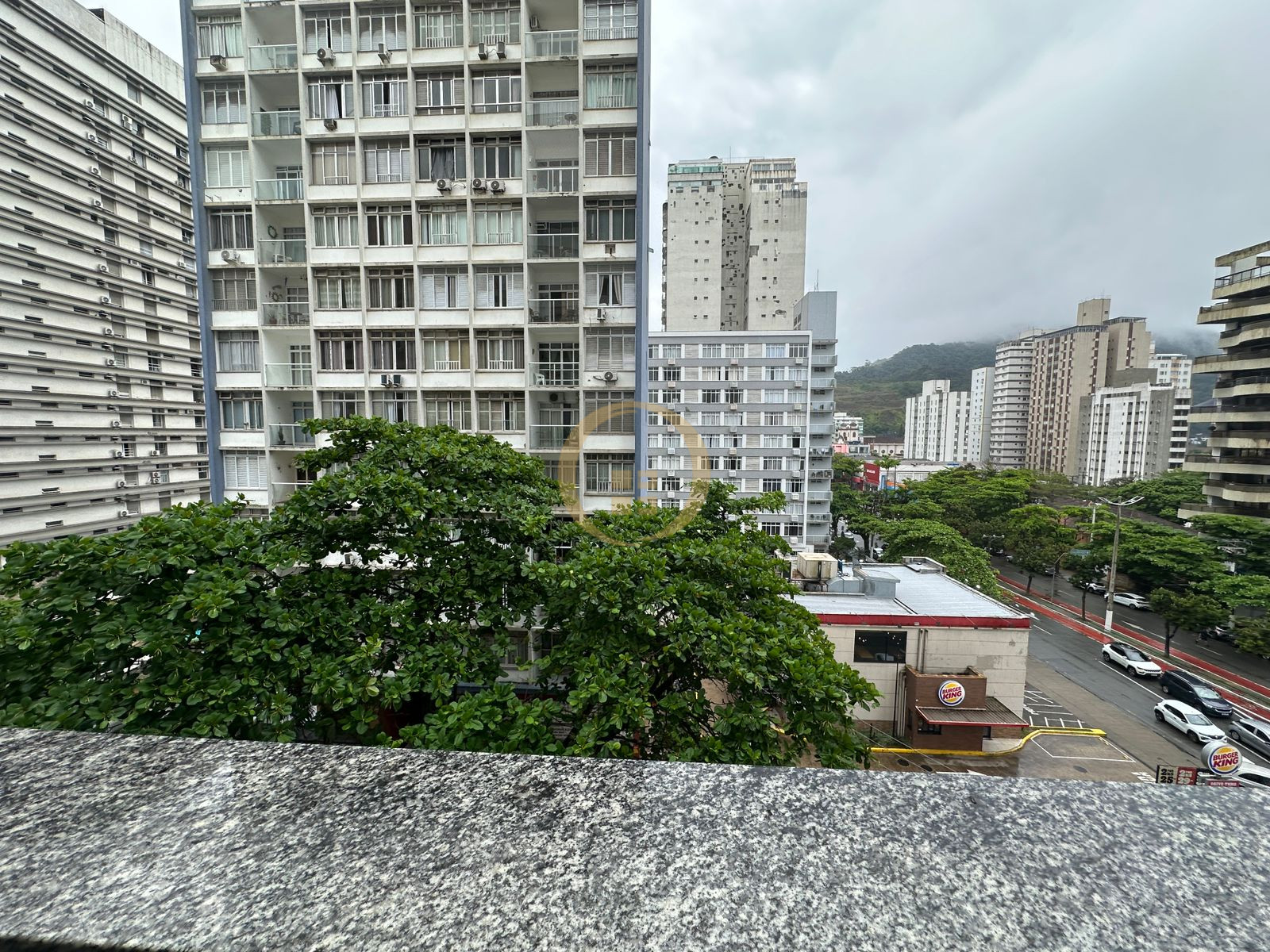 Apartamento na Praia das Pitangueiras, Guarujá - SP