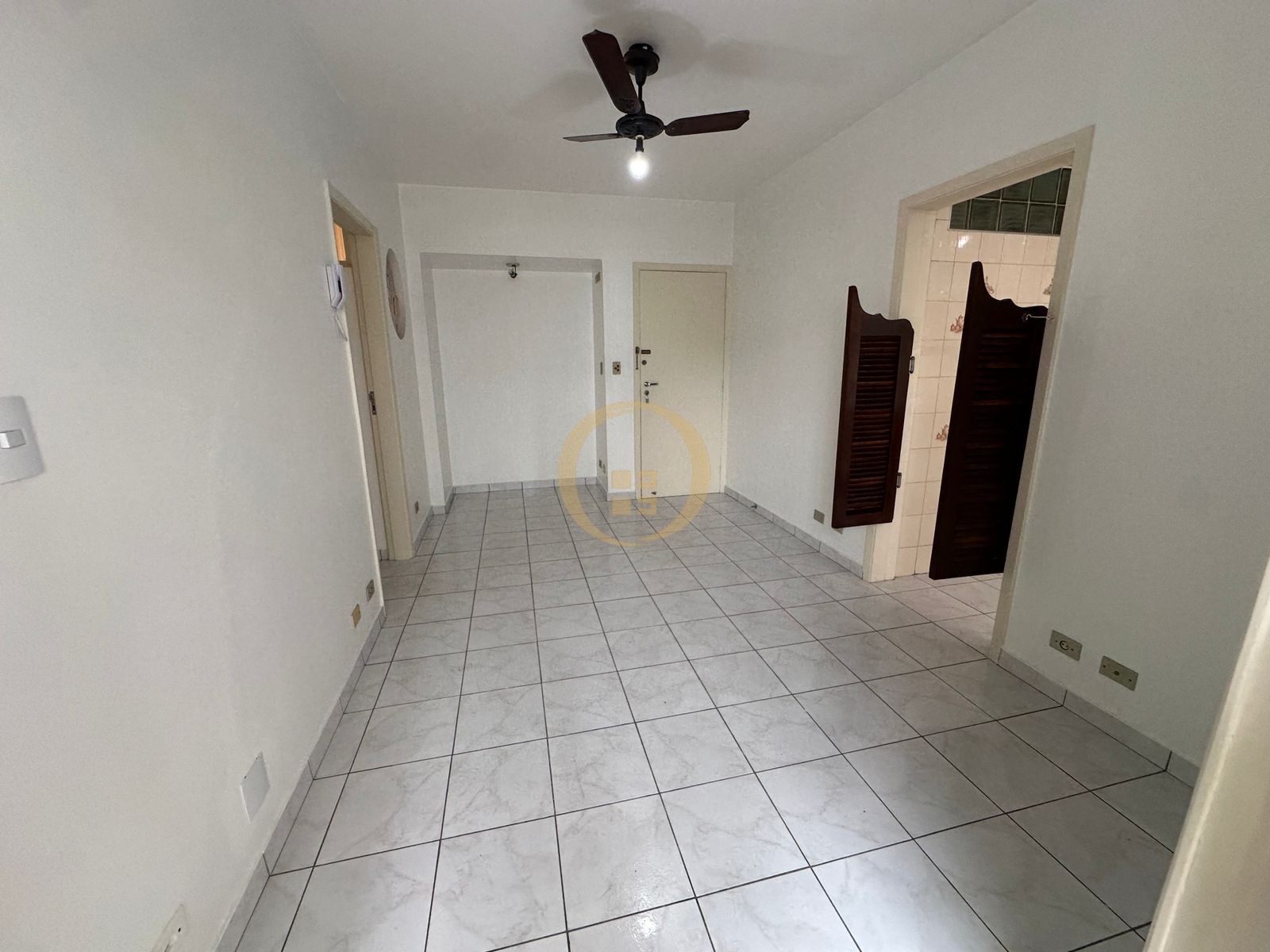 Apartamento na Praia das Pitangueiras, Guarujá - SP