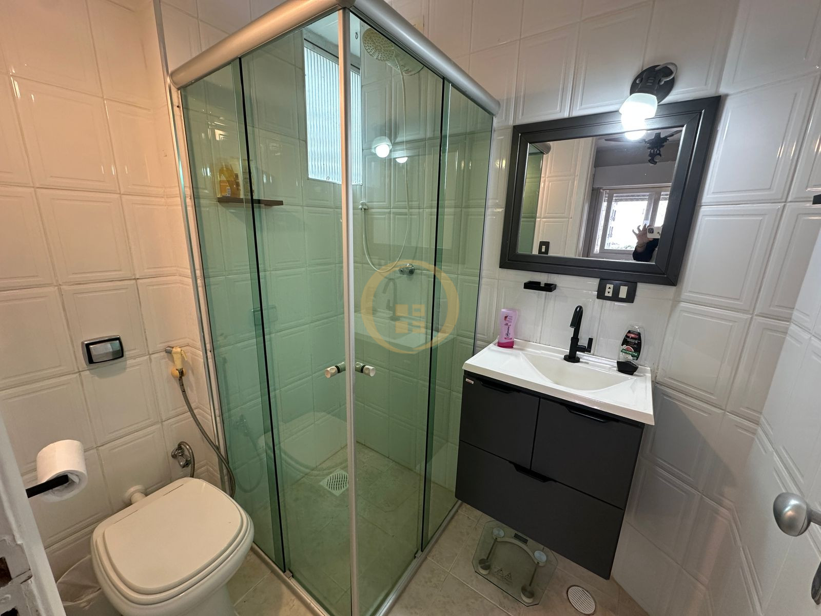 Apartamento na Praia das Pitangueiras, Guarujá - SP