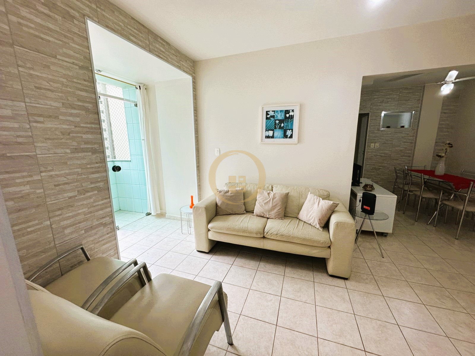 Apartamento na Praia das Pitangueiras, Guarujá - SP