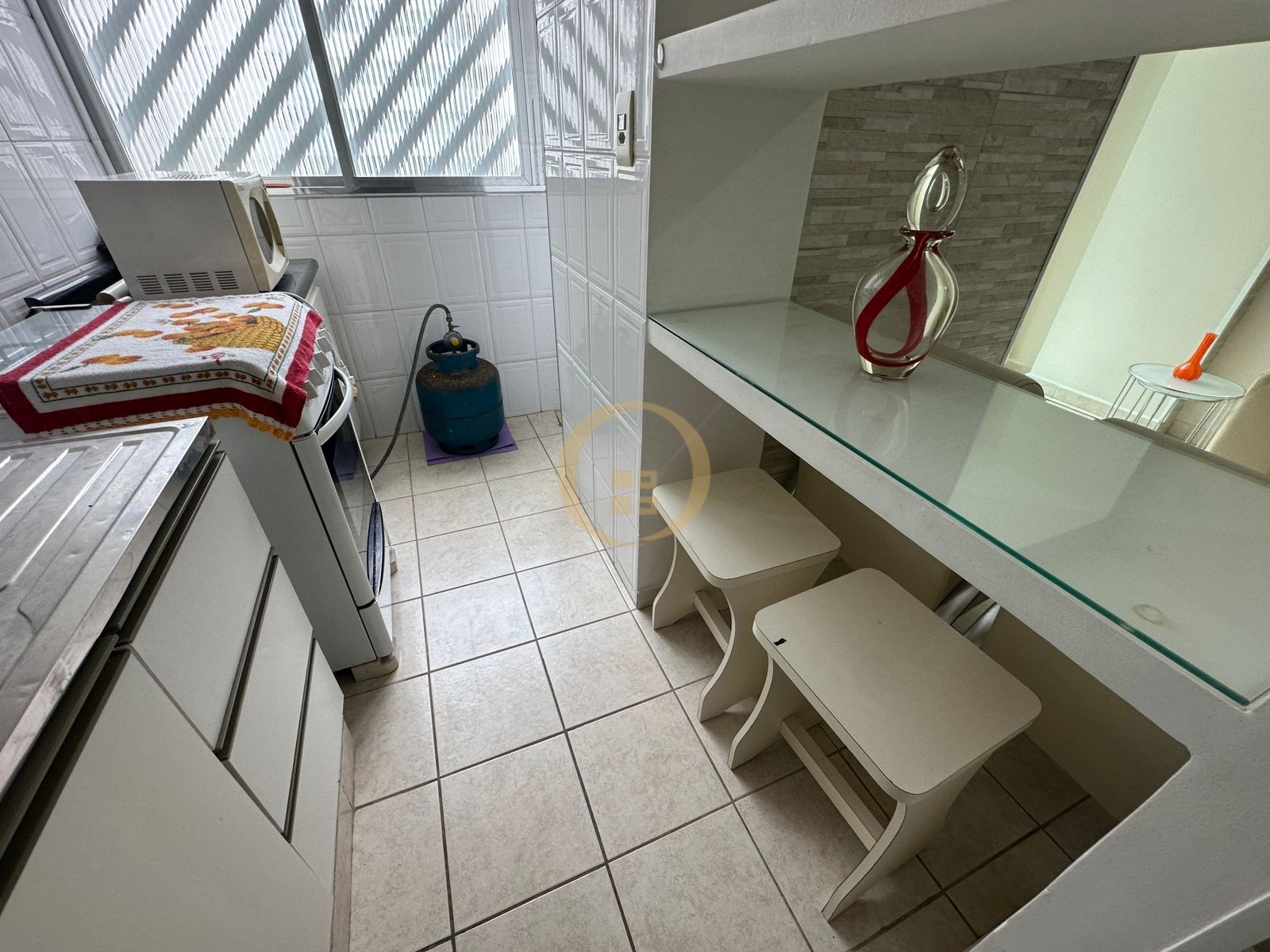 Apartamento na Praia das Pitangueiras, Guarujá - SP