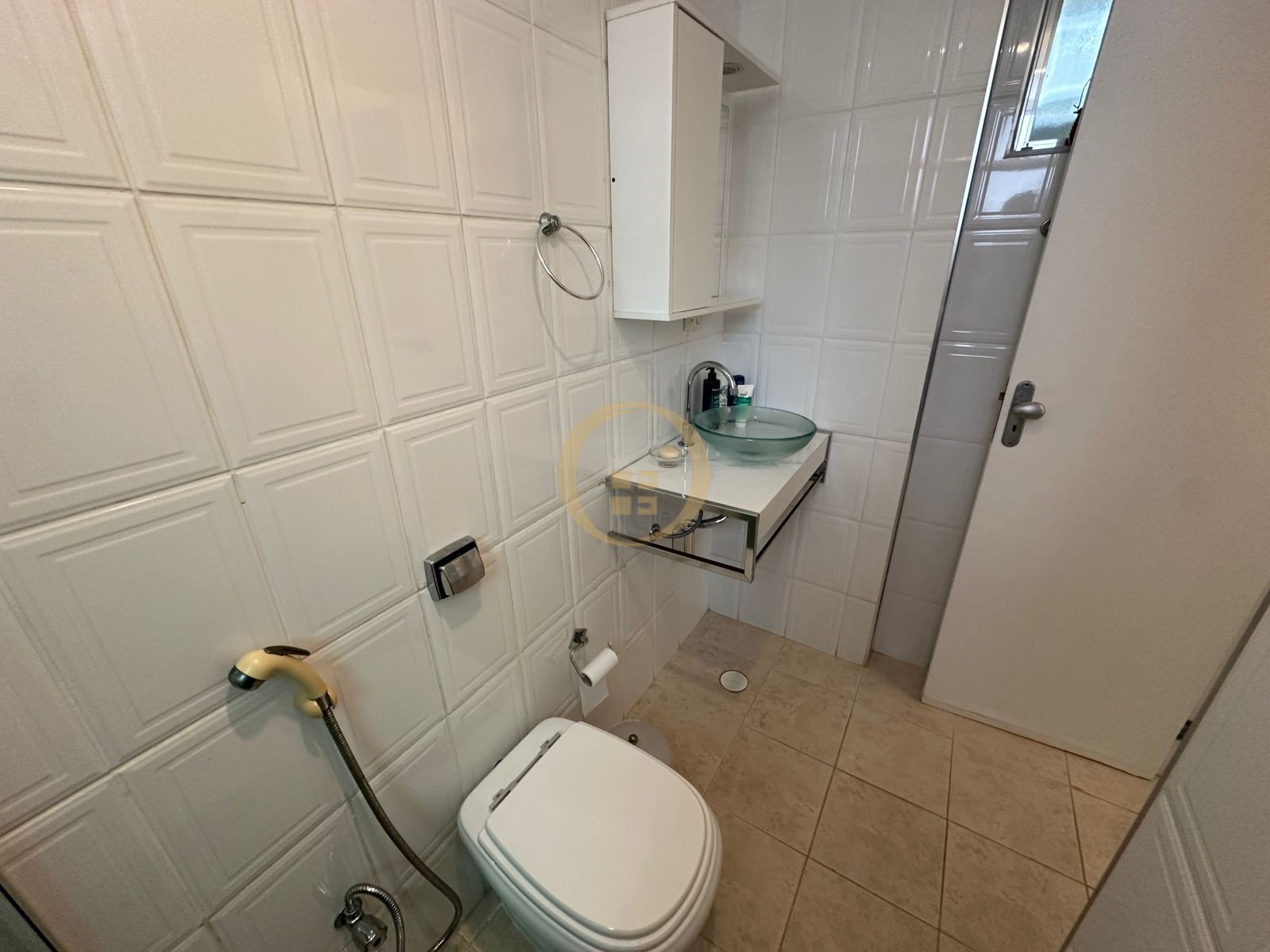 Apartamento na Praia das Pitangueiras, Guarujá - SP