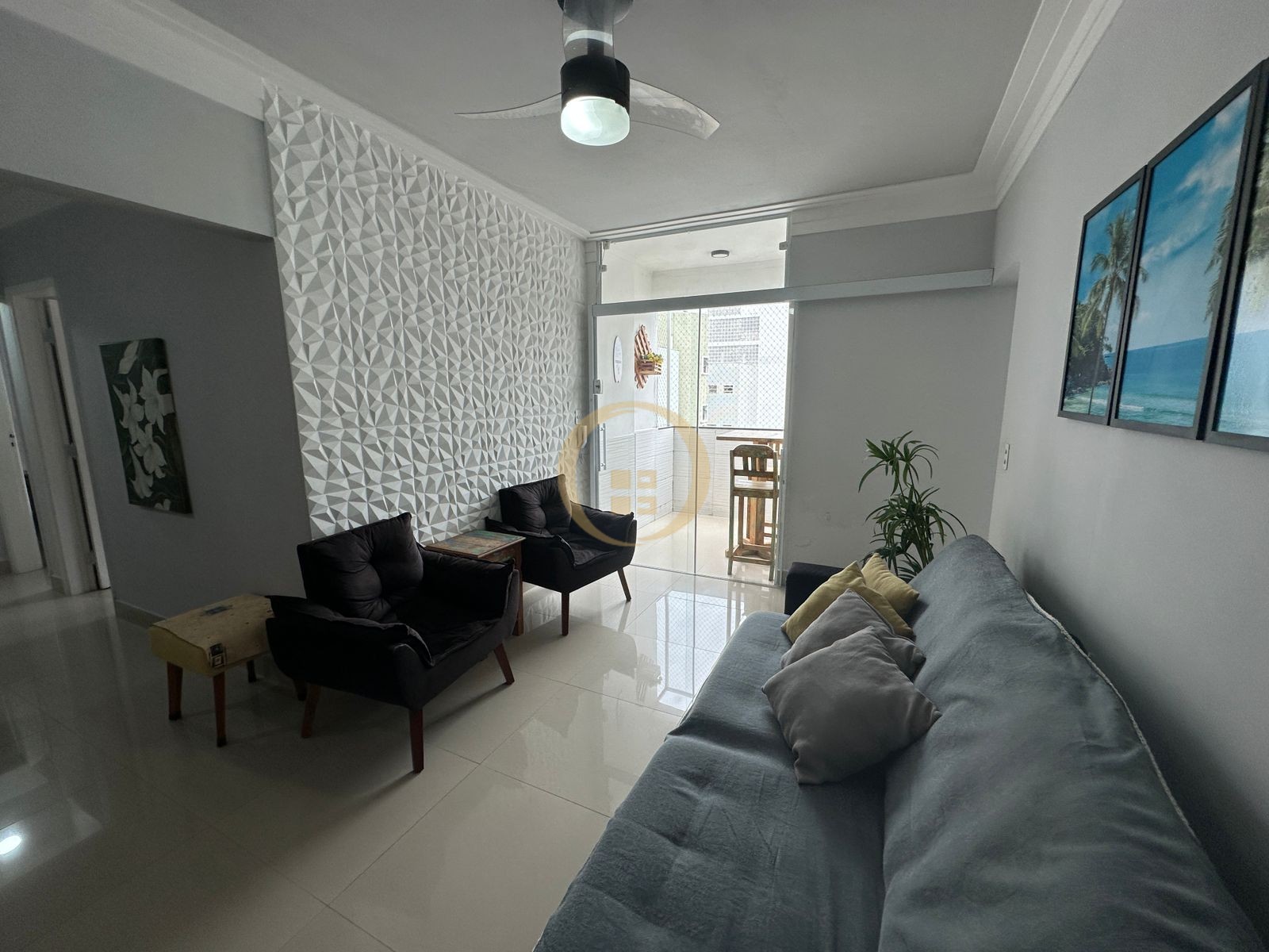 Apartamento na Praia das Pitangueiras, Guarujá - SP