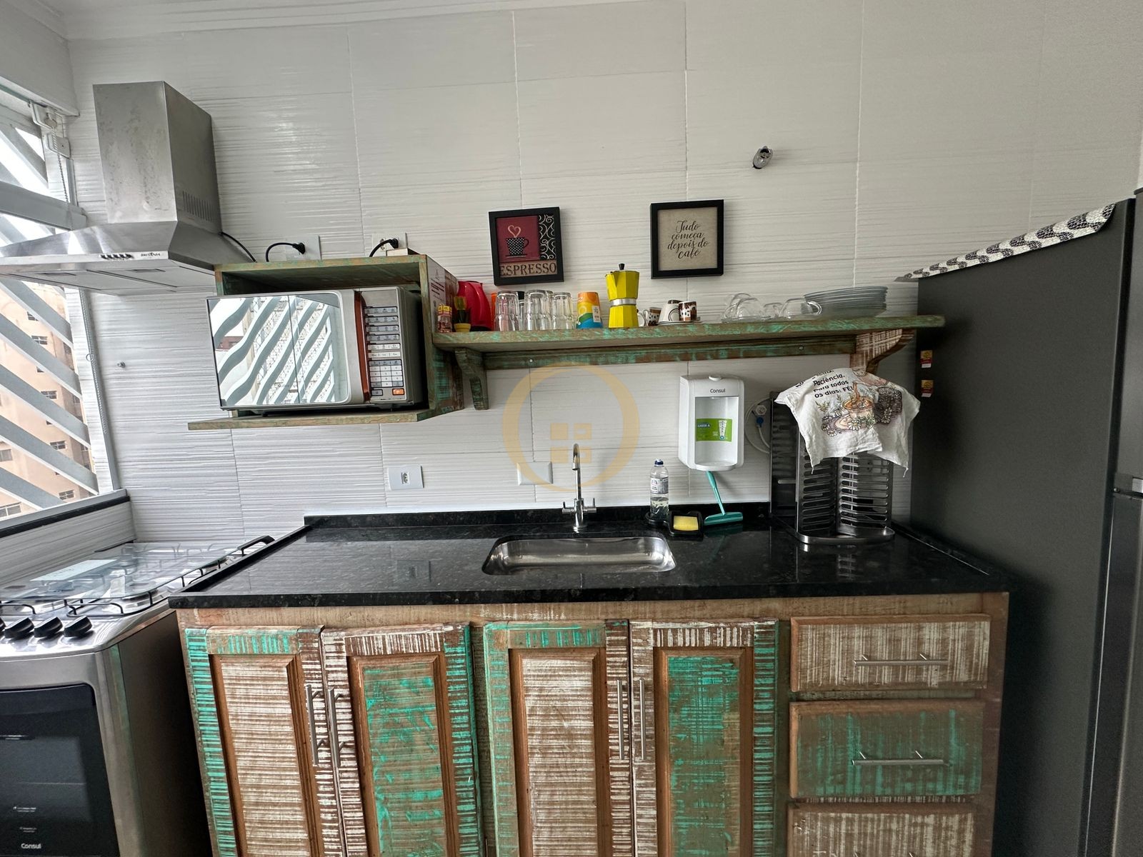 Apartamento na Praia das Pitangueiras, Guarujá - SP