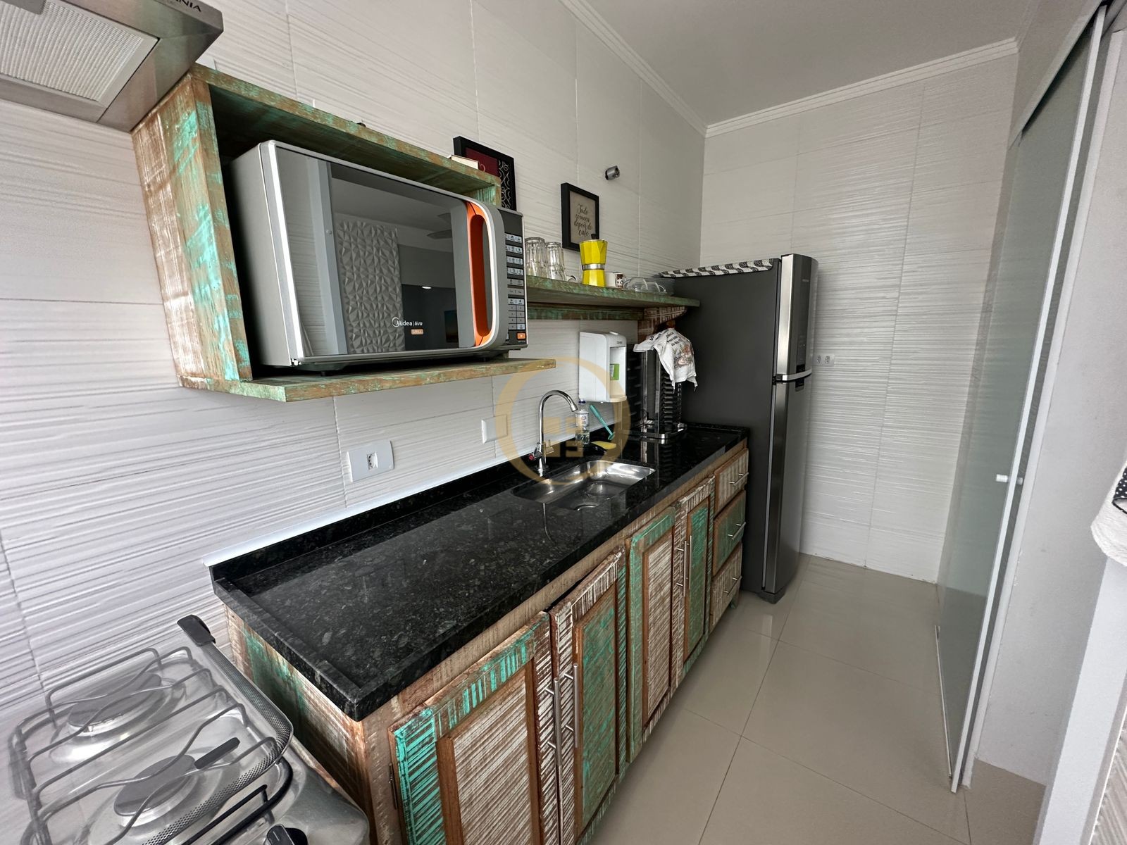 Apartamento na Praia das Pitangueiras, Guarujá - SP