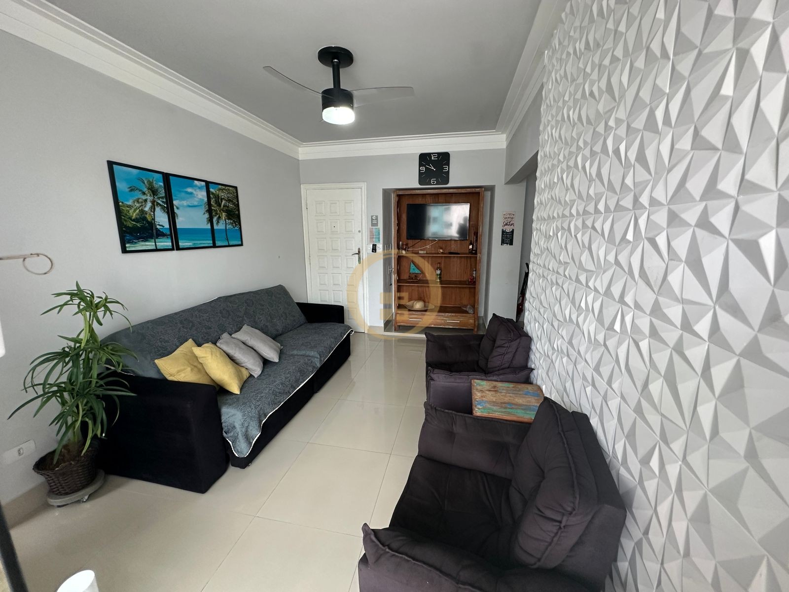 Apartamento na Praia das Pitangueiras, Guarujá - SP