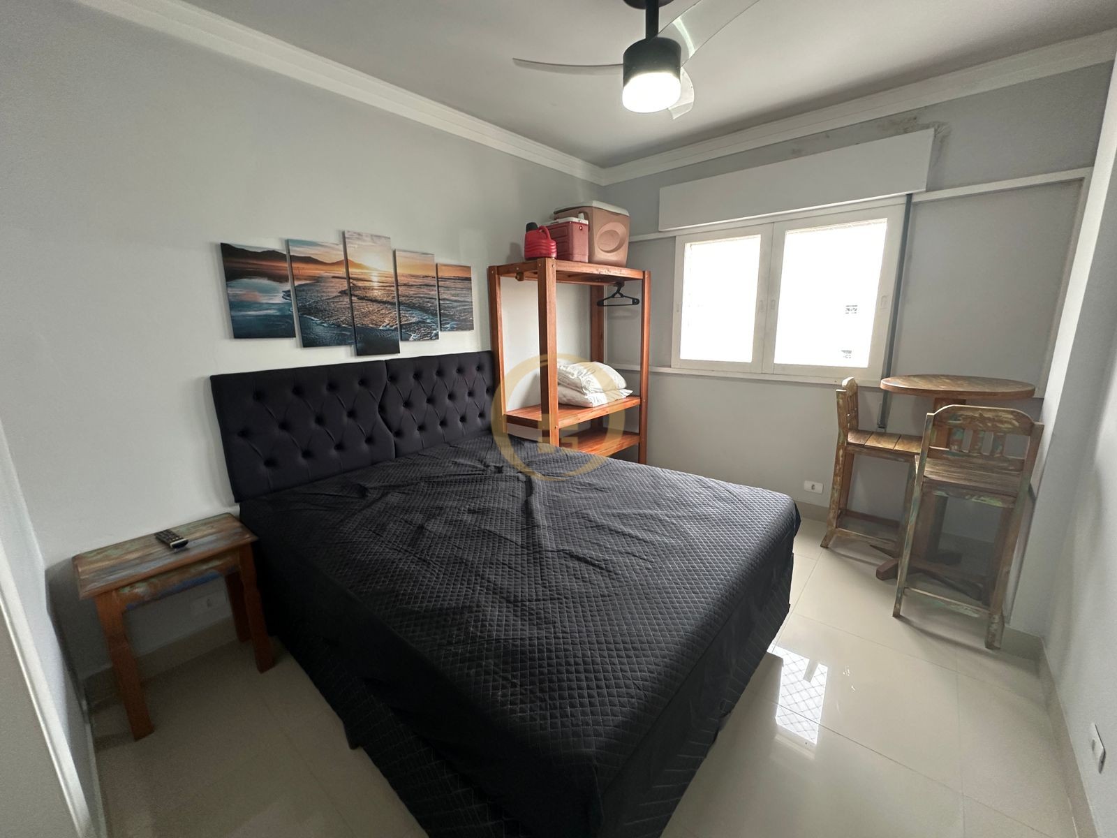 Apartamento na Praia das Pitangueiras, Guarujá - SP