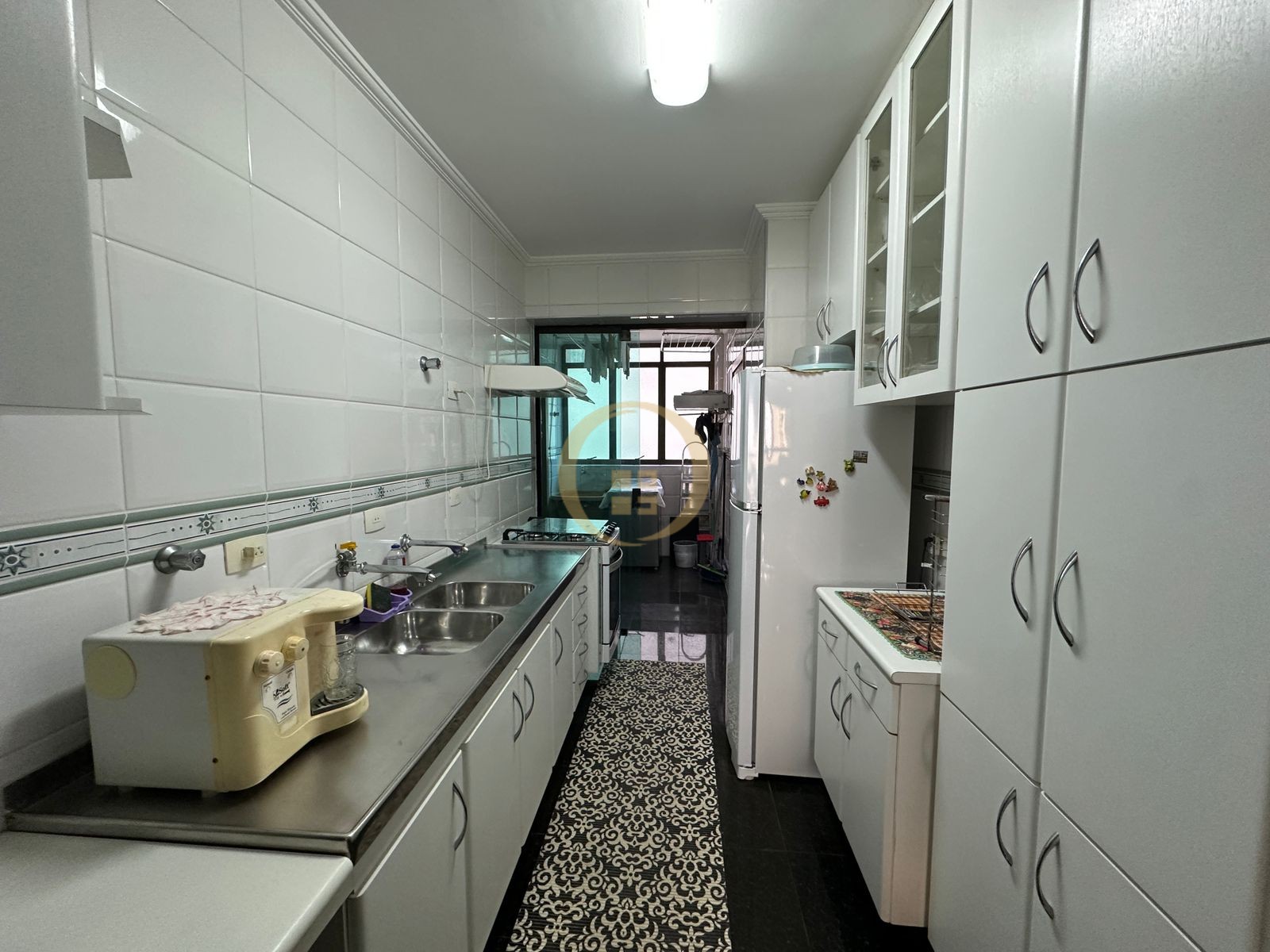 Apartamento na Praia das Pitangueiras, Guarujá - SP
