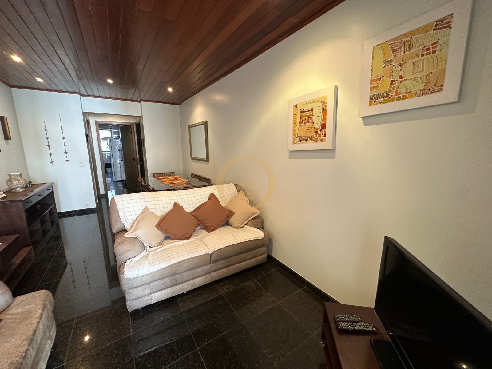 Apartamento na Praia das Pitangueiras, Guarujá - SP