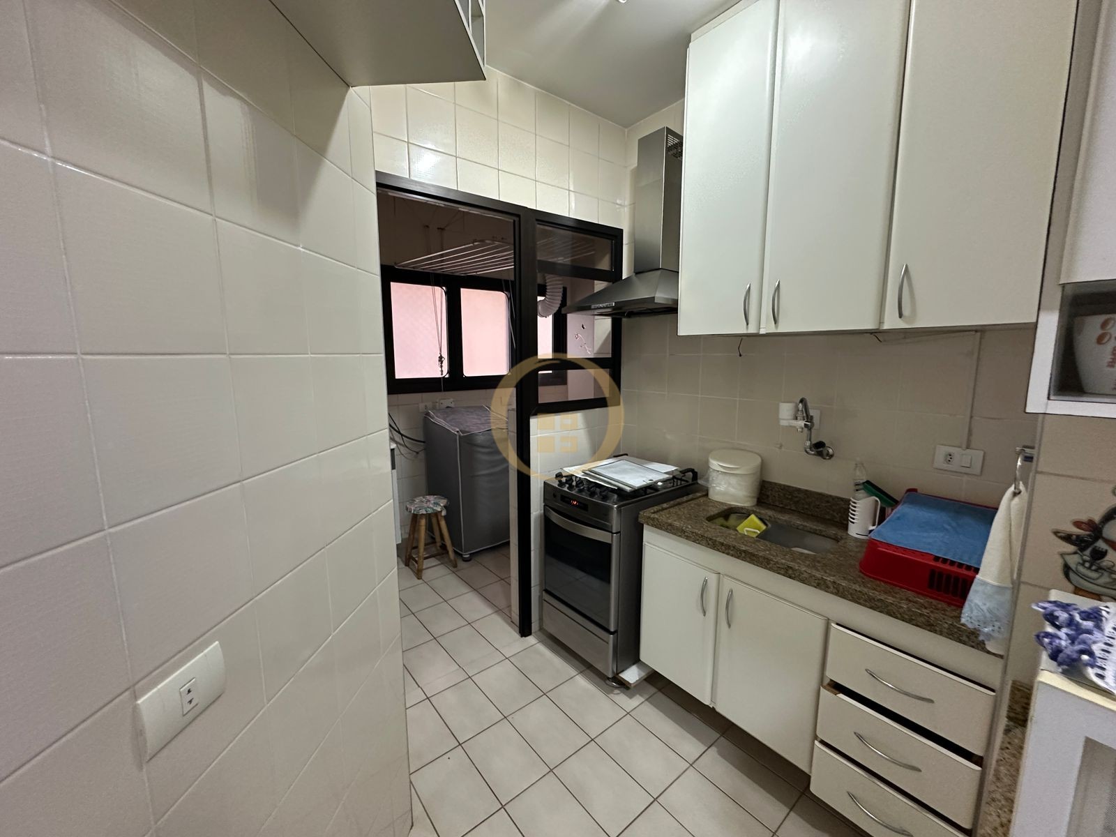 Apartamento na Praia das Pitangueiras, Guarujá - SP