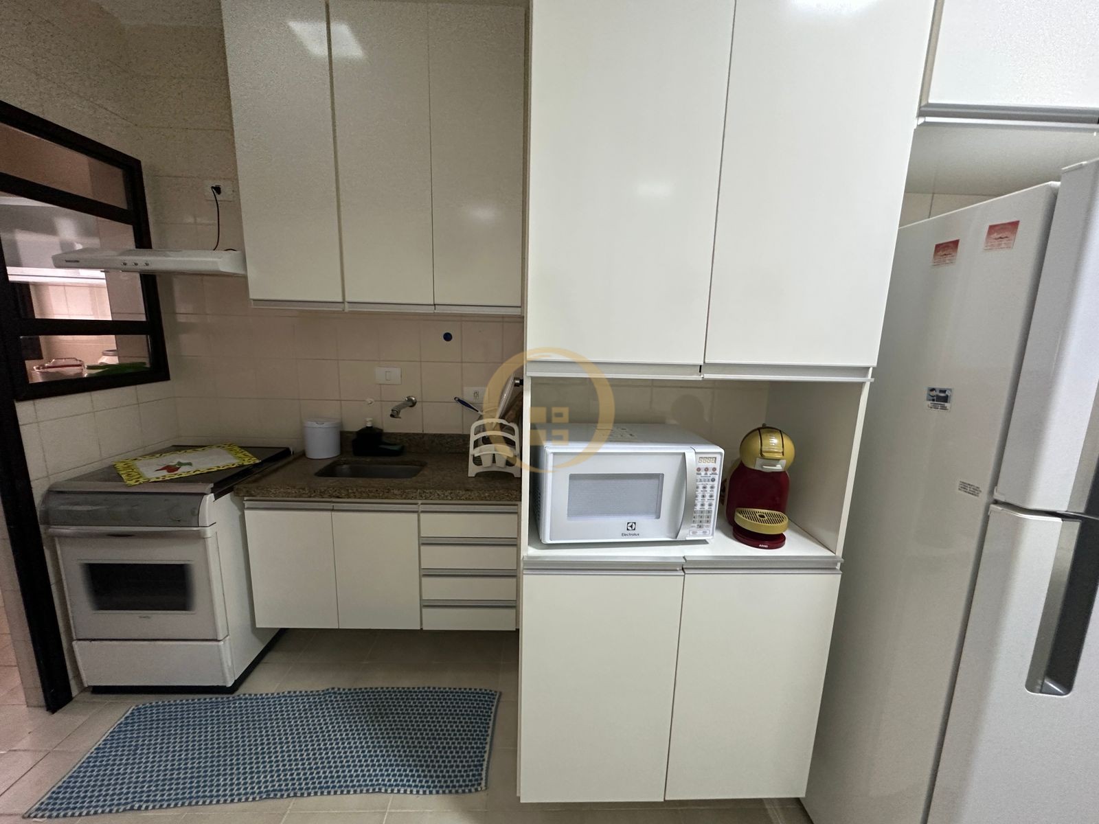 Apartamento na Praia das Pitangueiras, Guarujá - SP