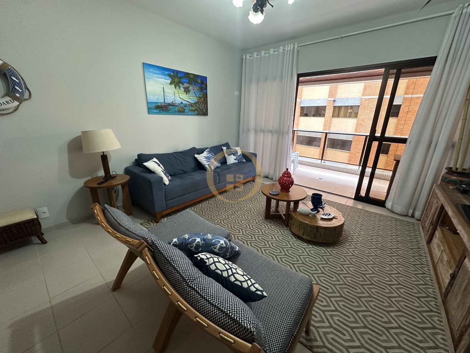 Apartamento na Praia das Pitangueiras, Guarujá - SP