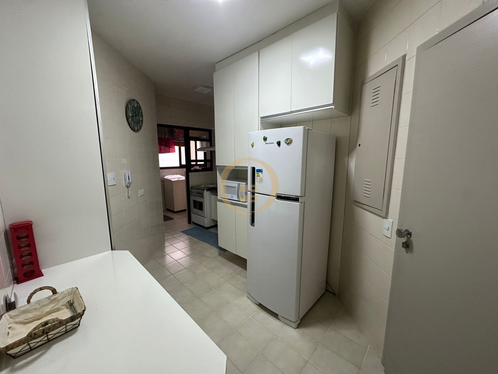 Apartamento na Praia das Pitangueiras, Guarujá - SP