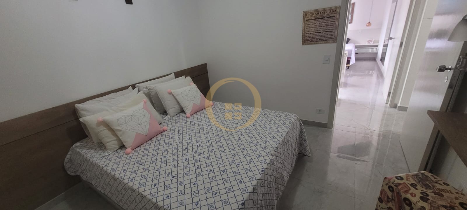 Apartamento na Praia das Pitangueiras, Guarujá - SP