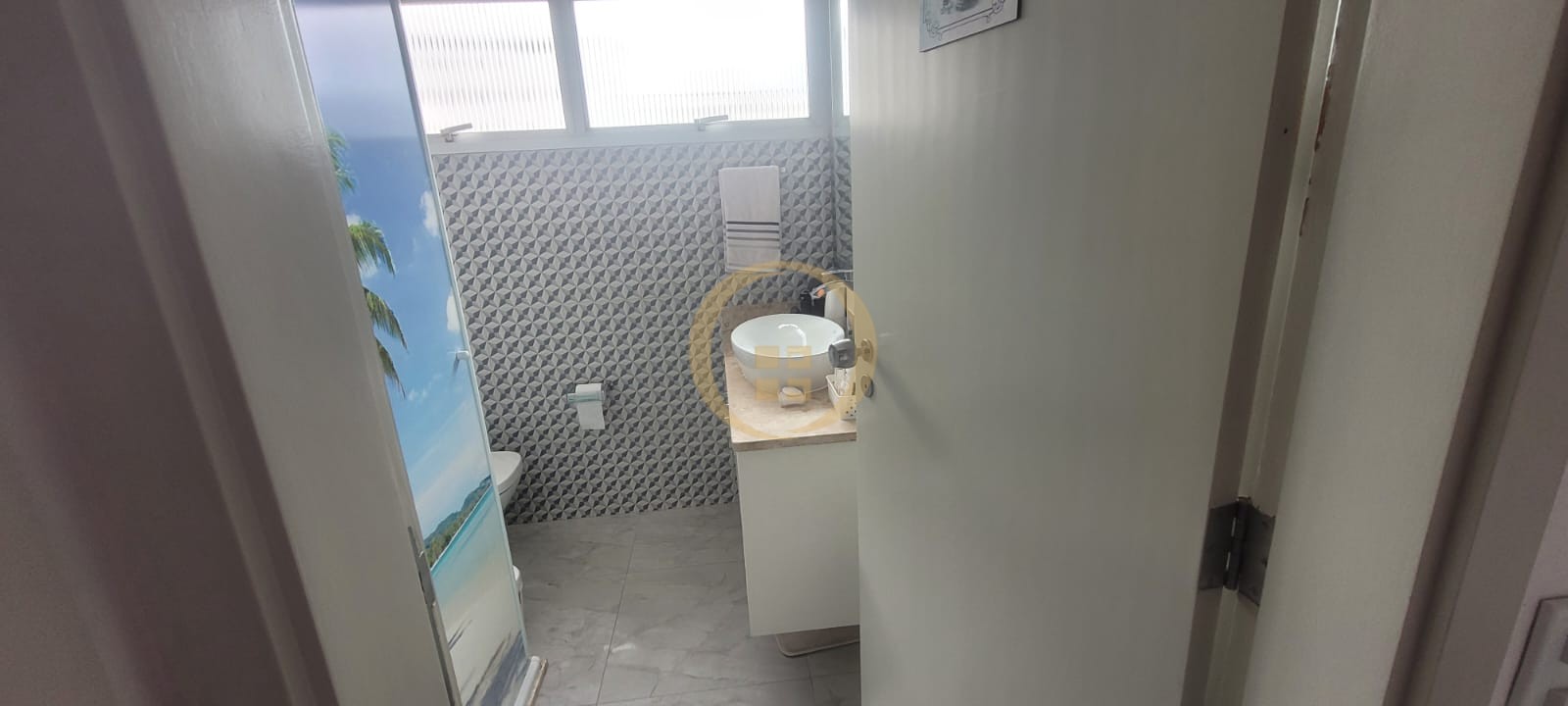 Apartamento na Praia das Pitangueiras, Guarujá - SP