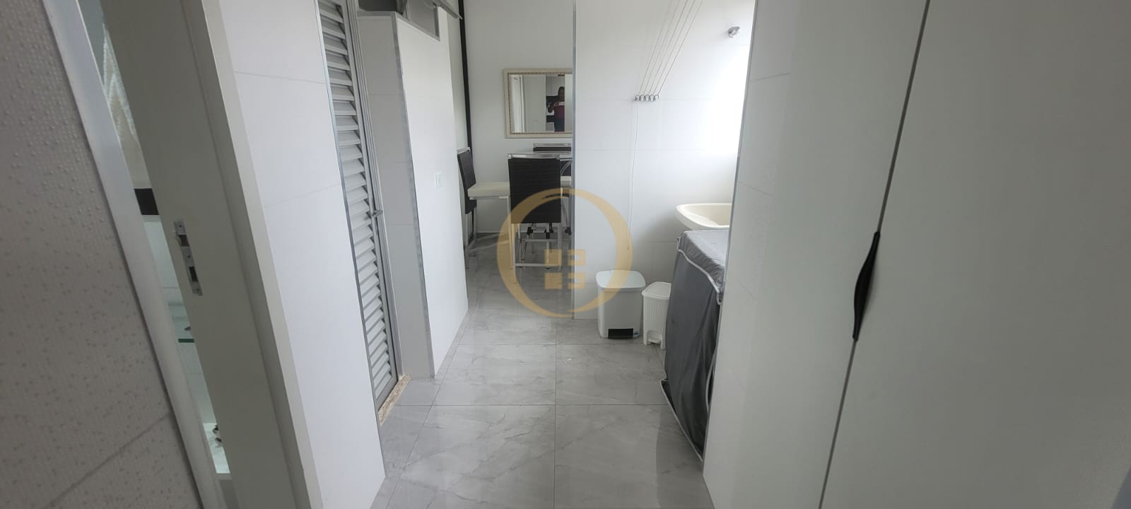 Apartamento na Praia das Pitangueiras, Guarujá - SP