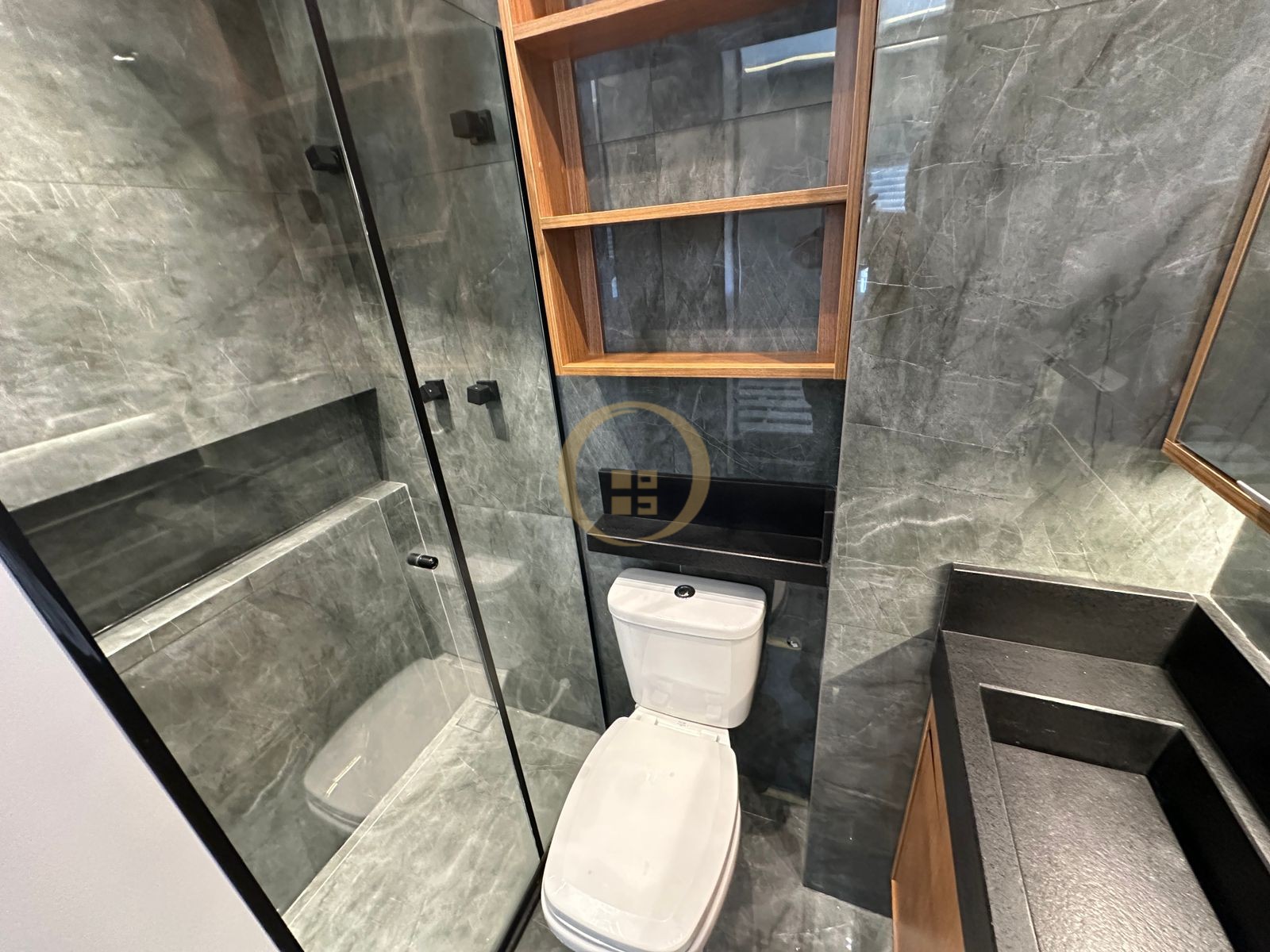 Apartamento na Praia das Astúrias, Guarujá - SP