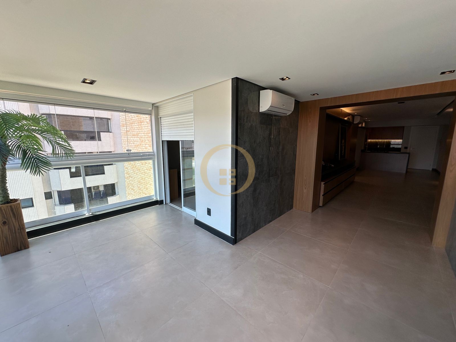 Apartamento na Praia das Astúrias, Guarujá - SP