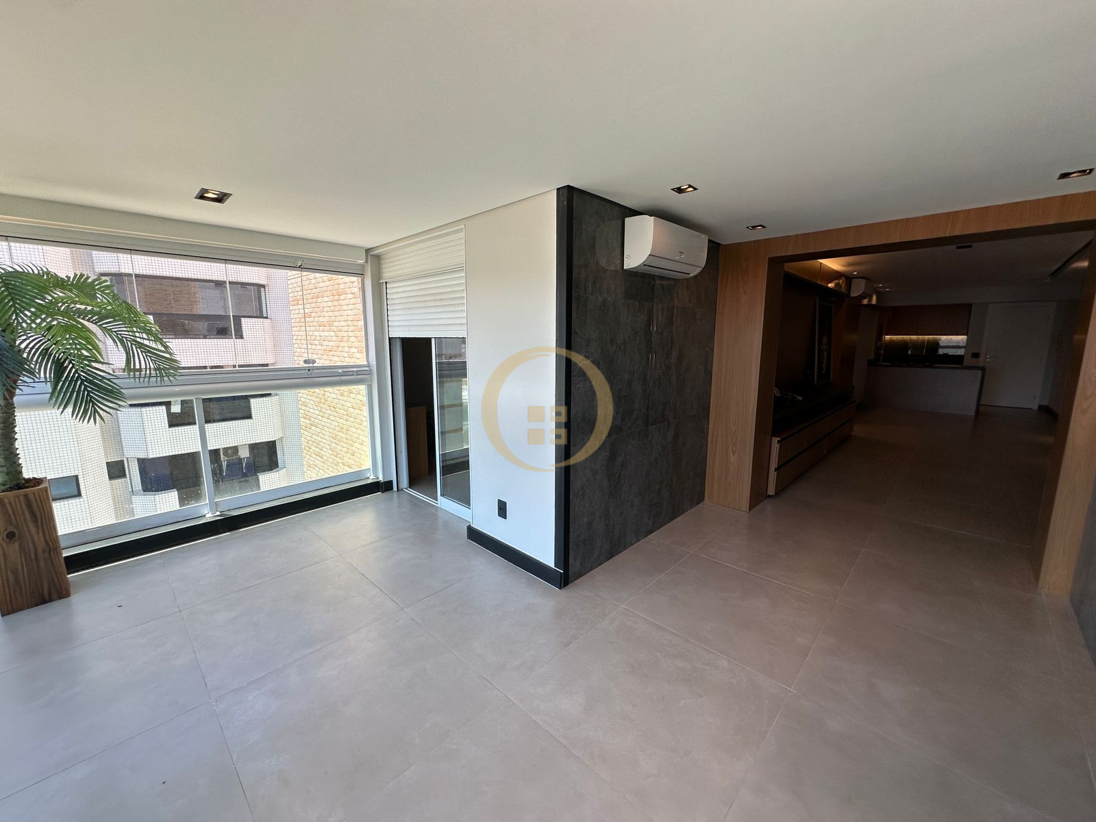 Apartamento na Praia das Astúrias, Guarujá - SP