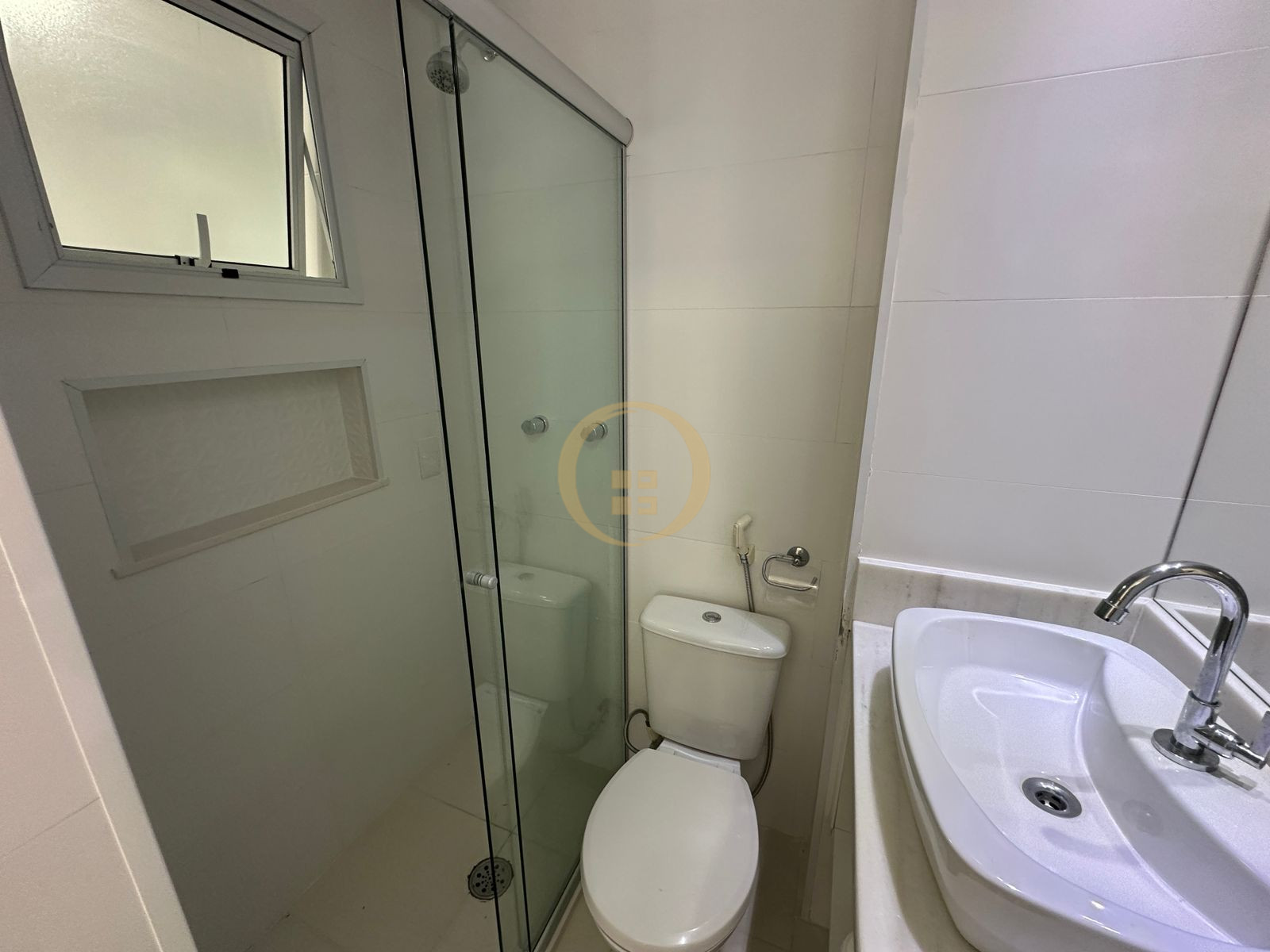 Apartamento na Praia das Astúrias, Guarujá - SP