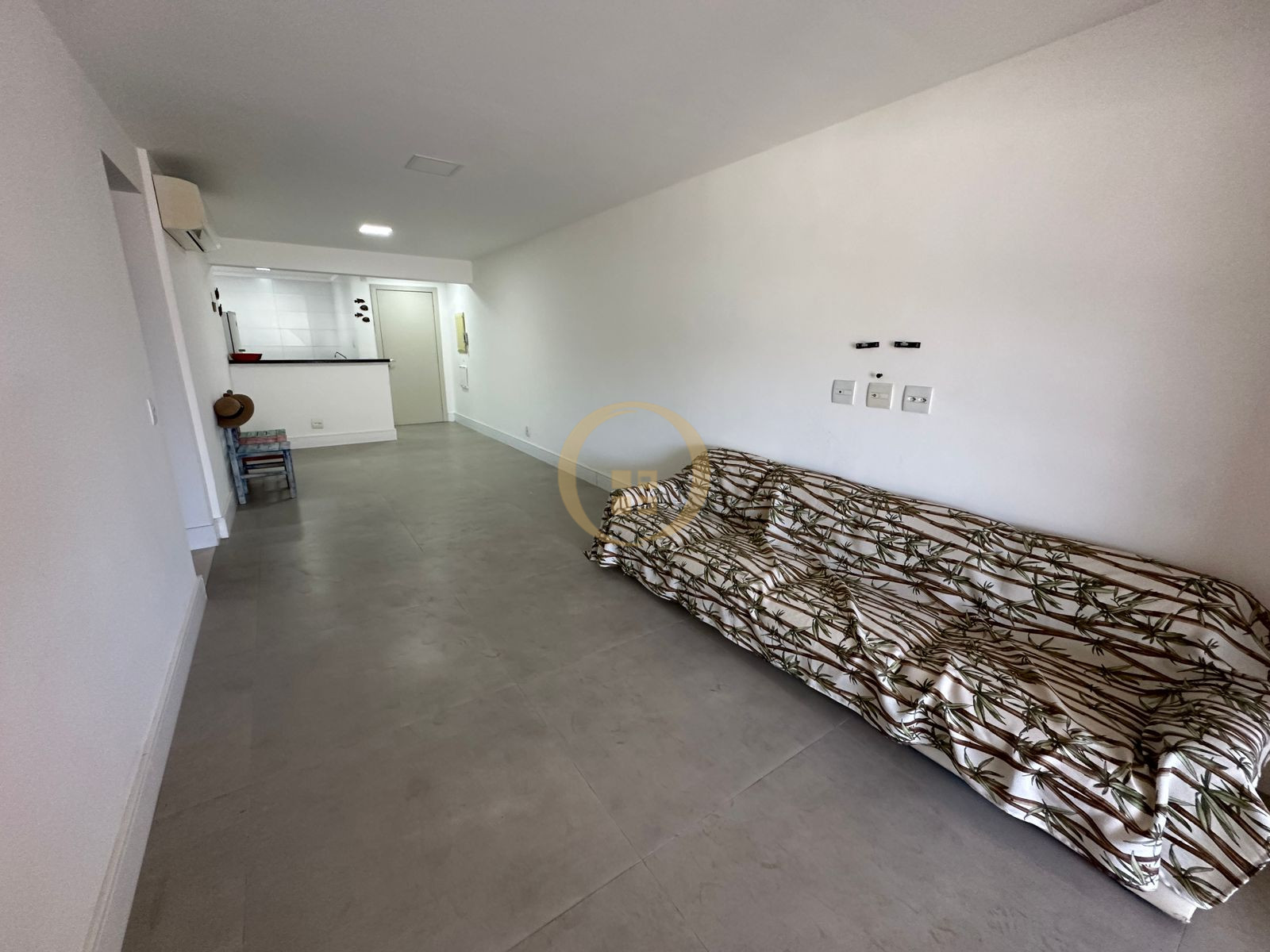 Apartamento na Praia das Astúrias, Guarujá - SP