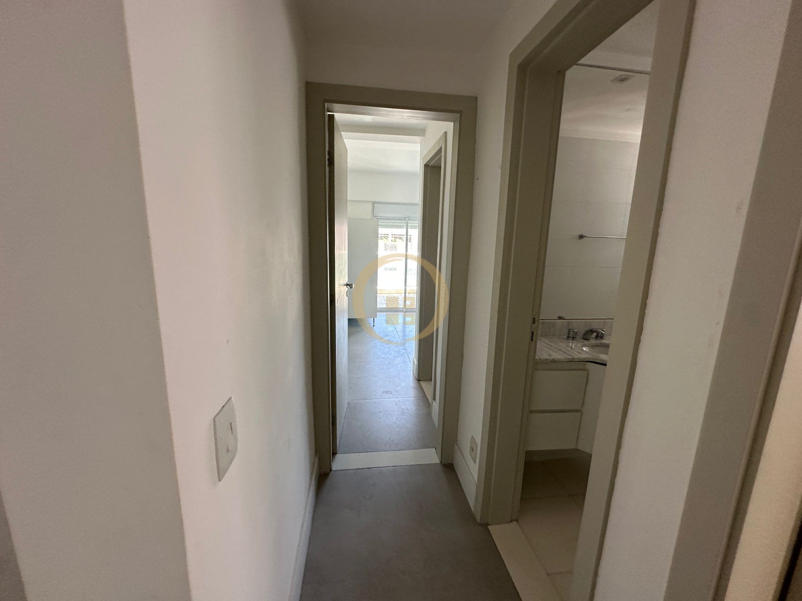 Apartamento na Praia das Astúrias, Guarujá - SP