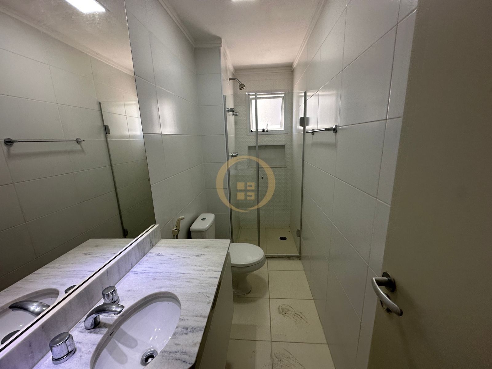 Apartamento na Praia das Astúrias, Guarujá - SP