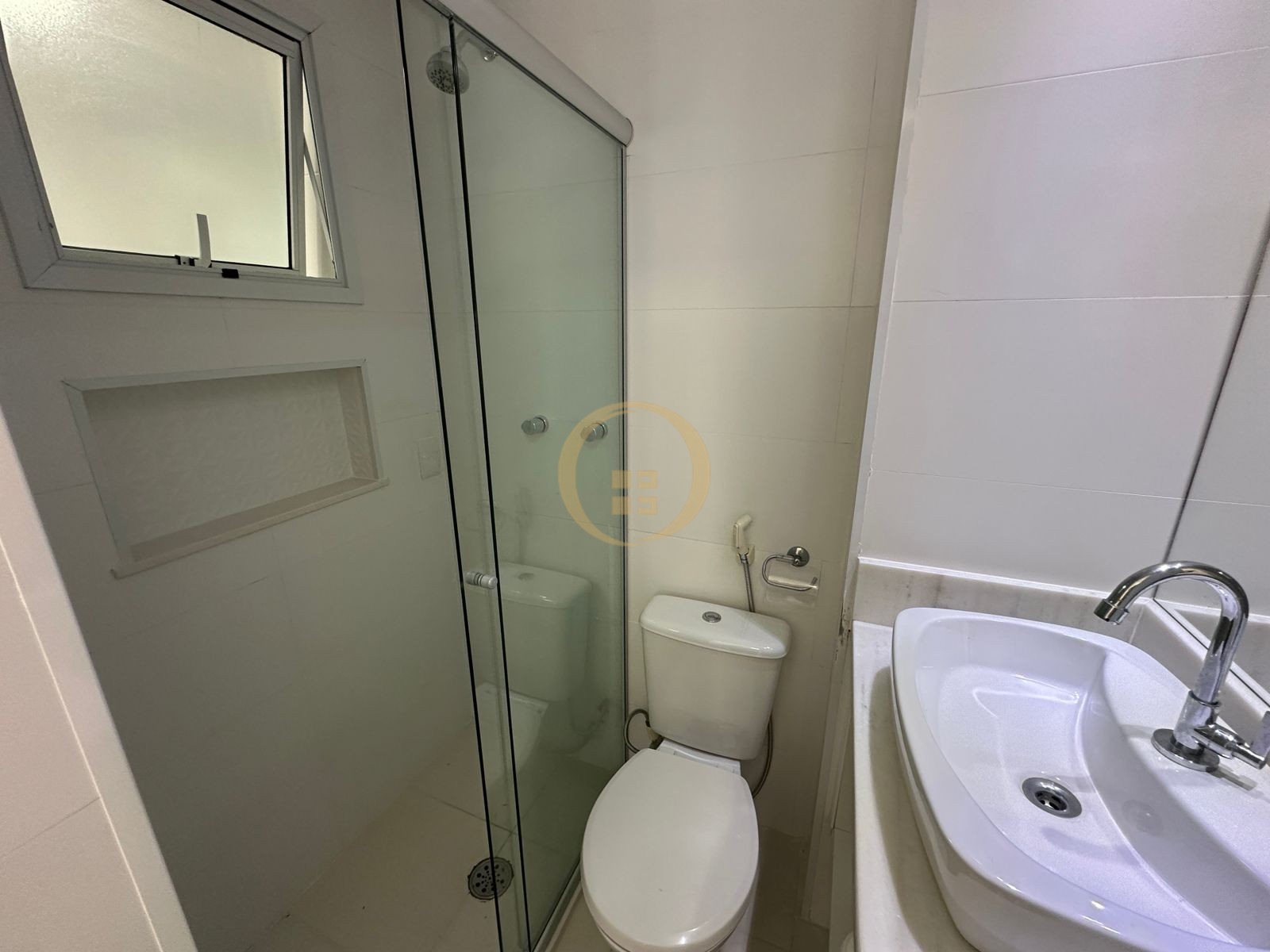 Apartamento na Praia das Astúrias, Guarujá - SP