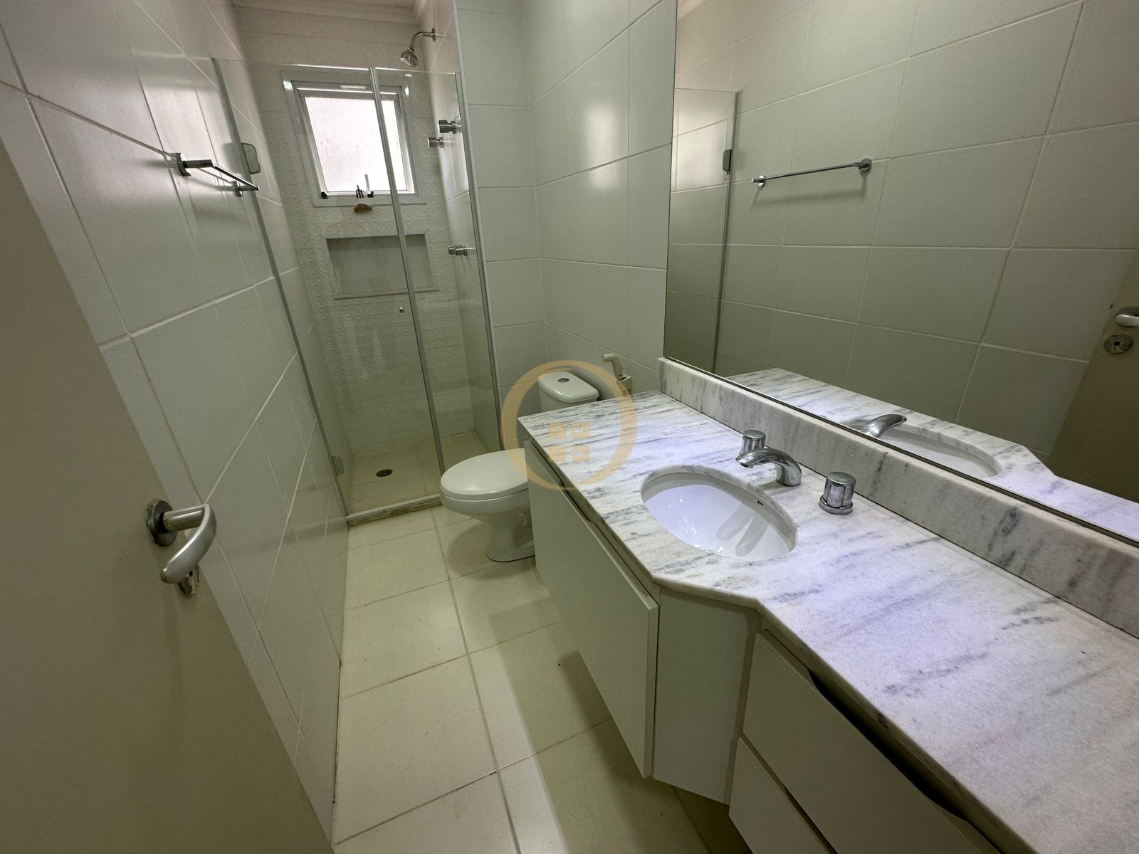 Apartamento na Praia das Astúrias, Guarujá - SP