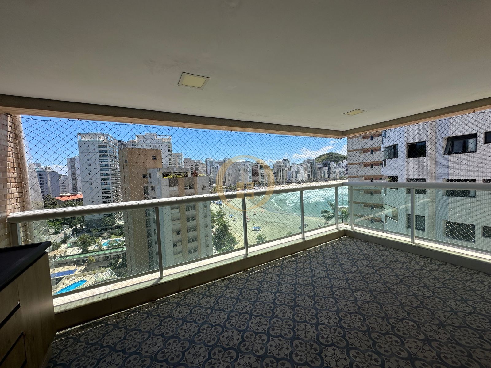 Apartamento na Praia das Astúrias, Guarujá - SP