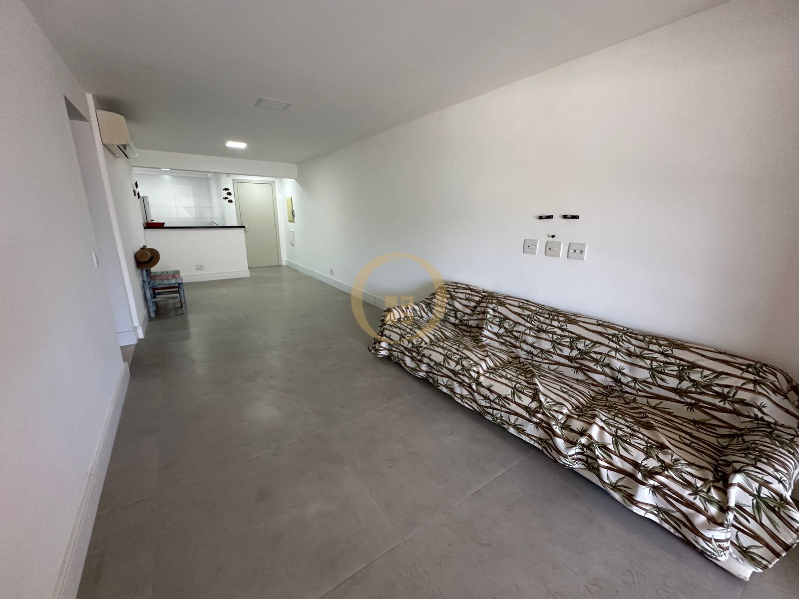 Apartamento na Praia das Astúrias, Guarujá - SP
