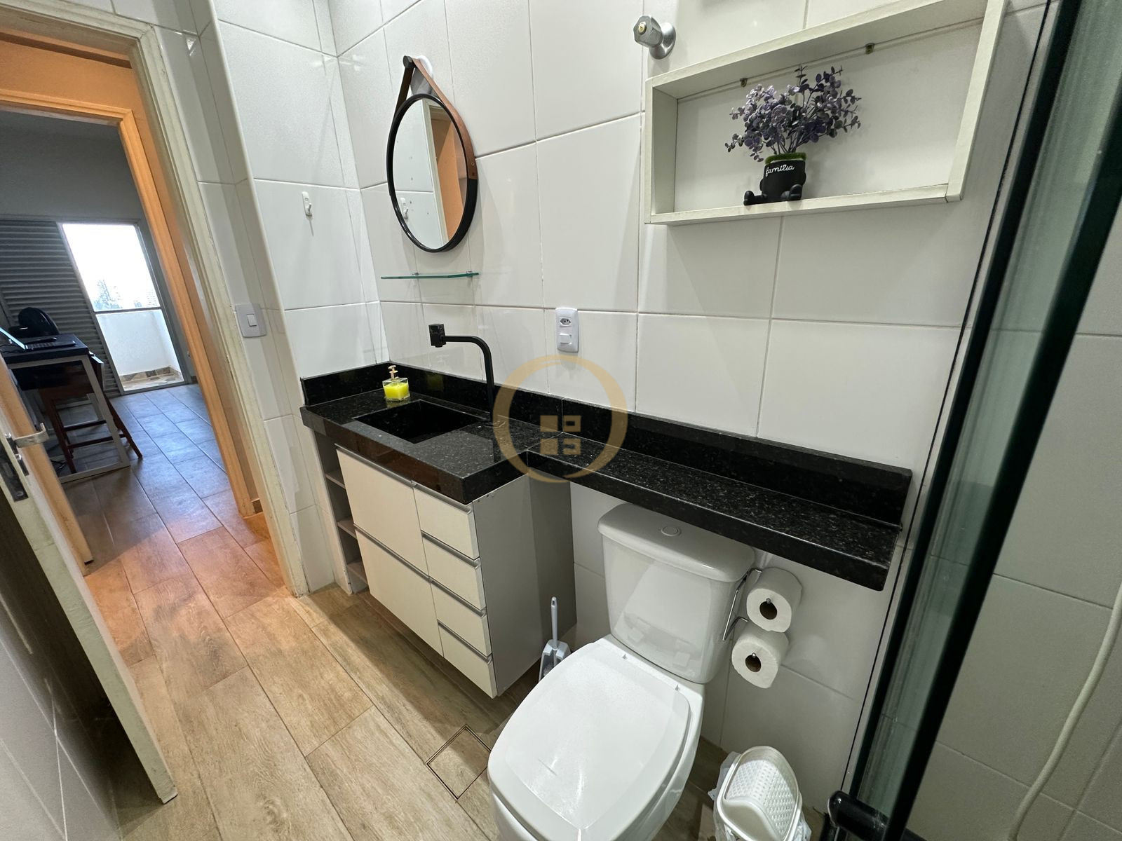Apartamento na Praia das Pitangueiras, Guarujá - SP