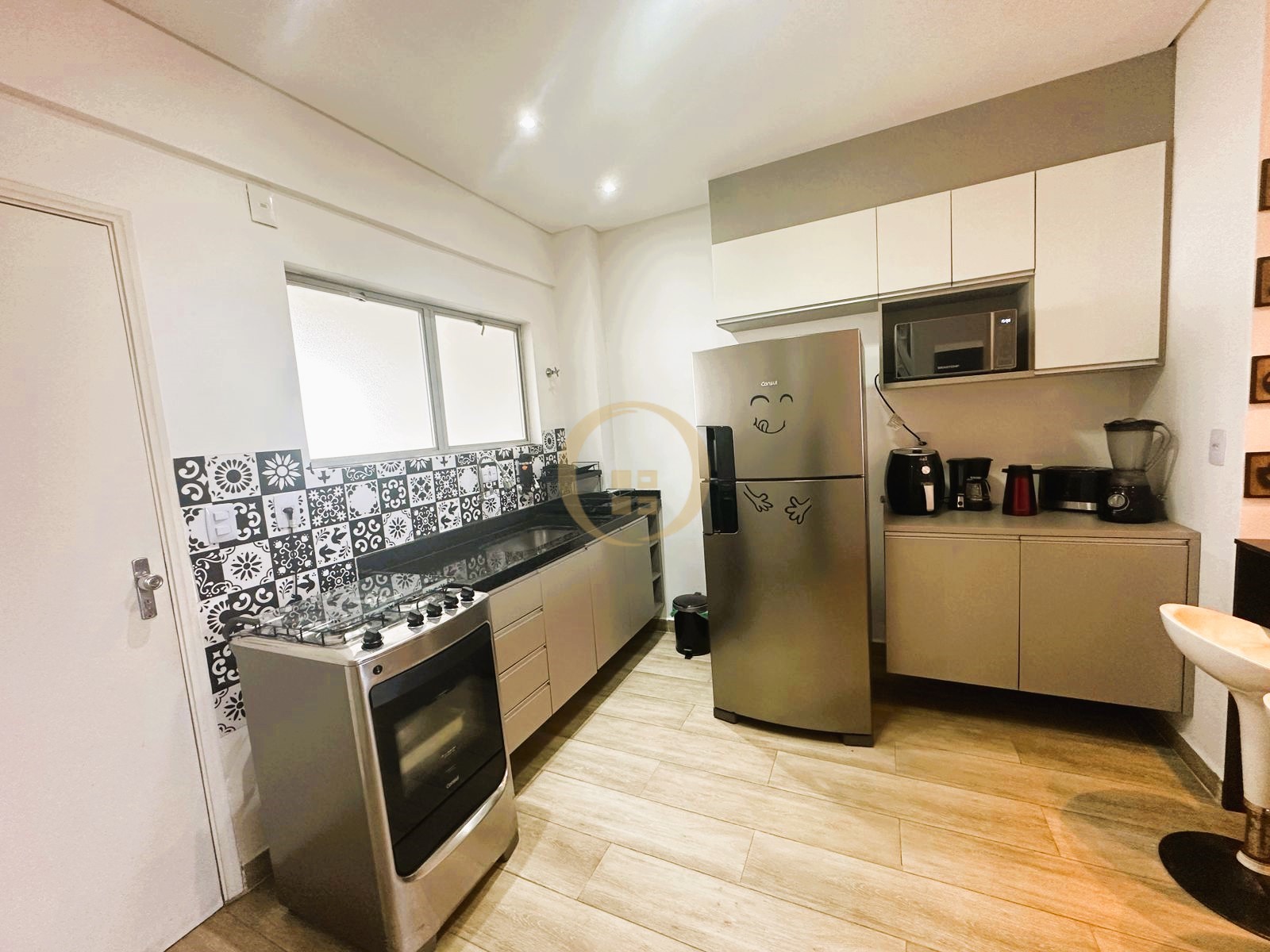 Apartamento na Praia das Pitangueiras, Guarujá - SP