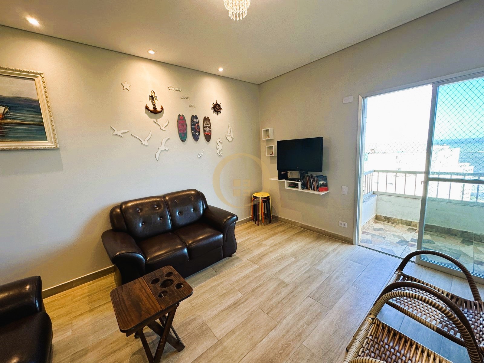 Apartamento na Praia das Pitangueiras, Guarujá - SP