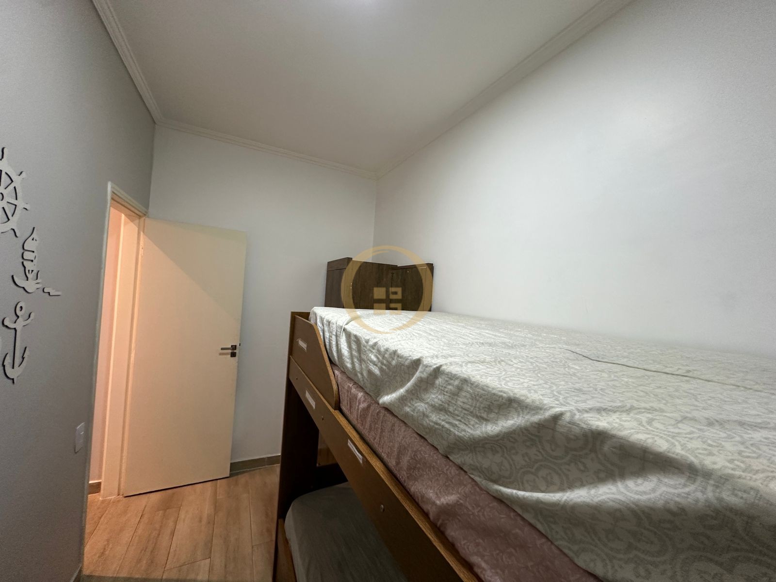 Apartamento na Praia das Pitangueiras, Guarujá - SP