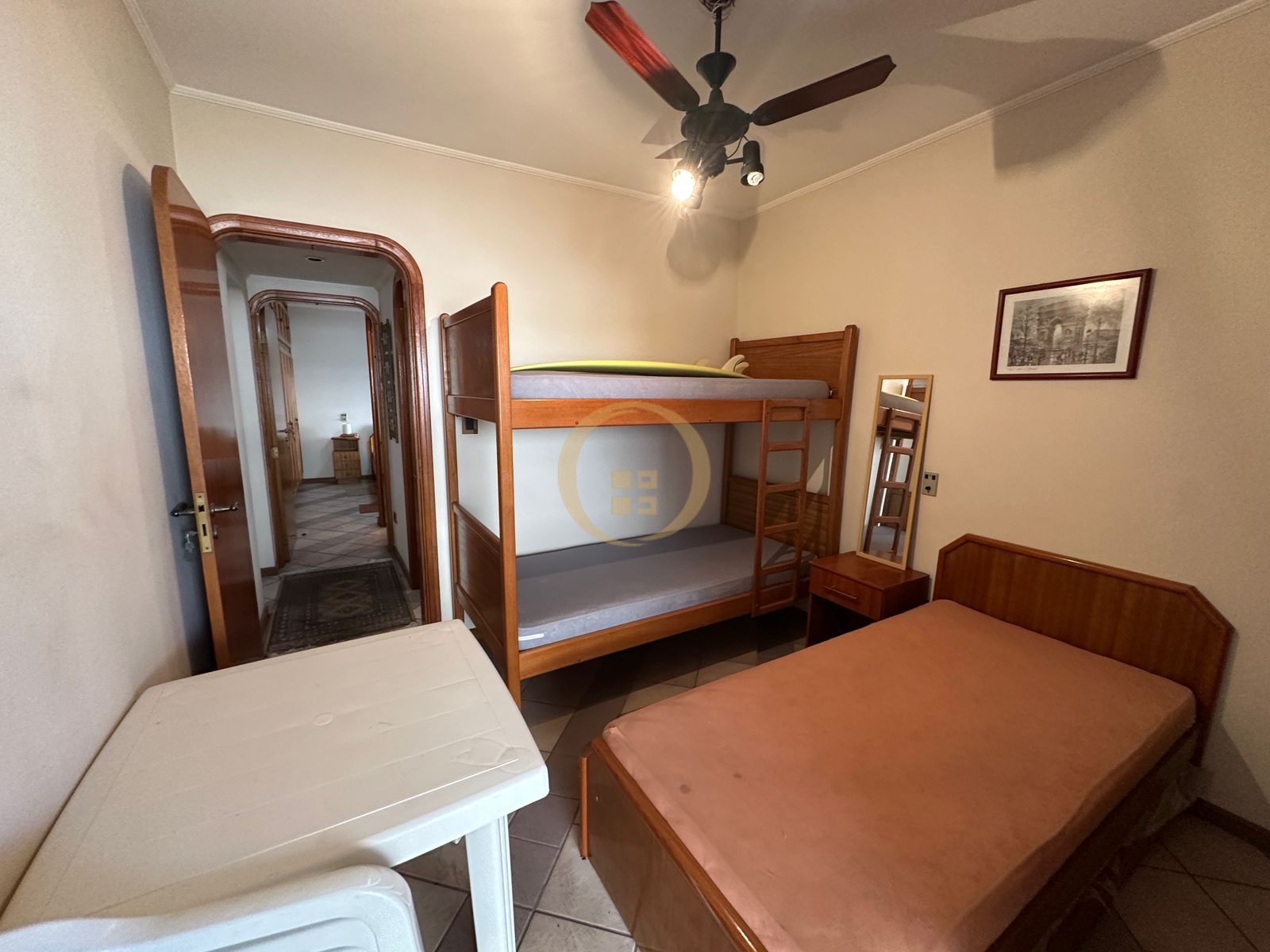 Apartamento na Praia das Pitangueiras, Guarujá - SP