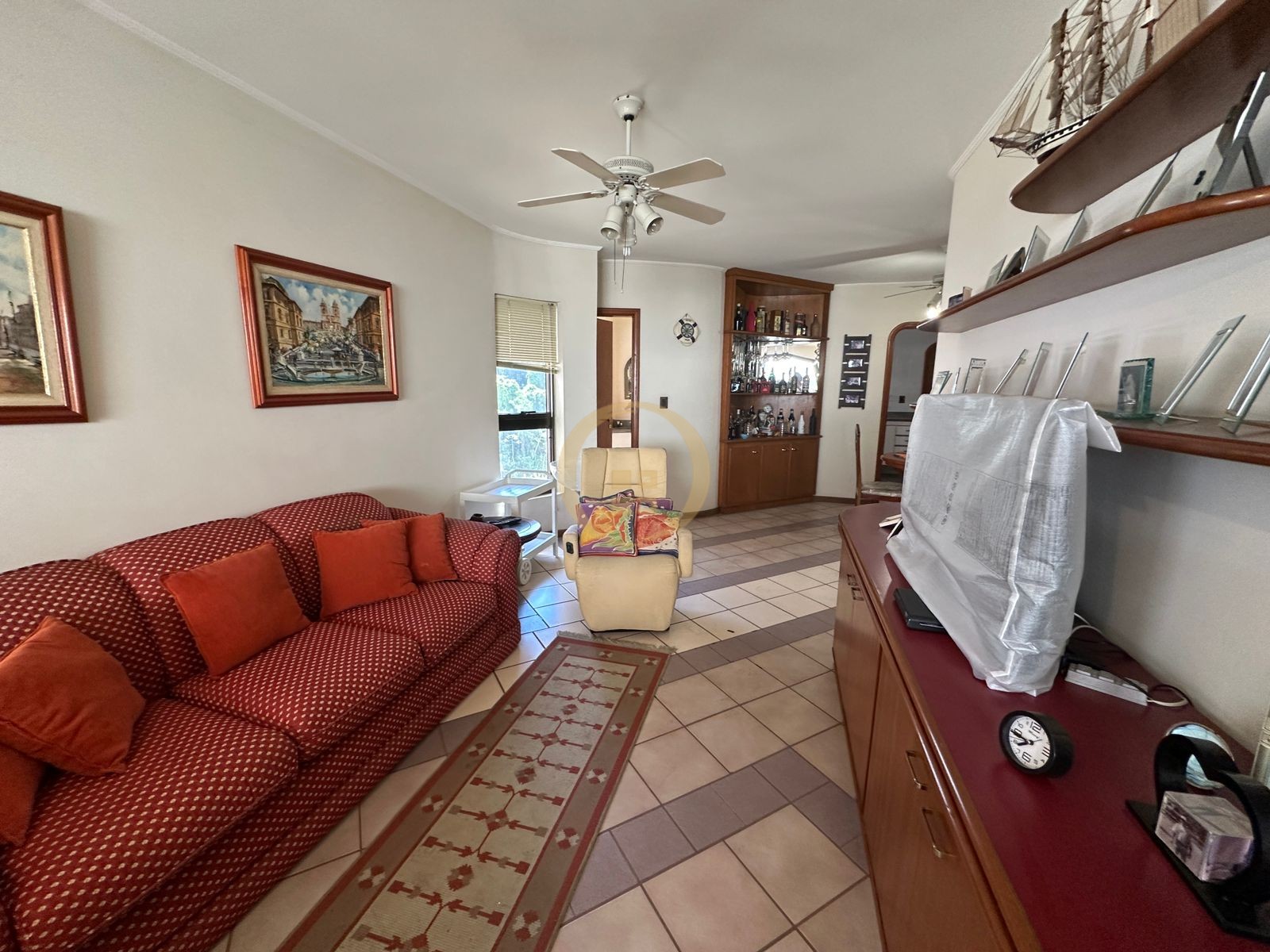 Apartamento na Praia das Pitangueiras, Guarujá - SP