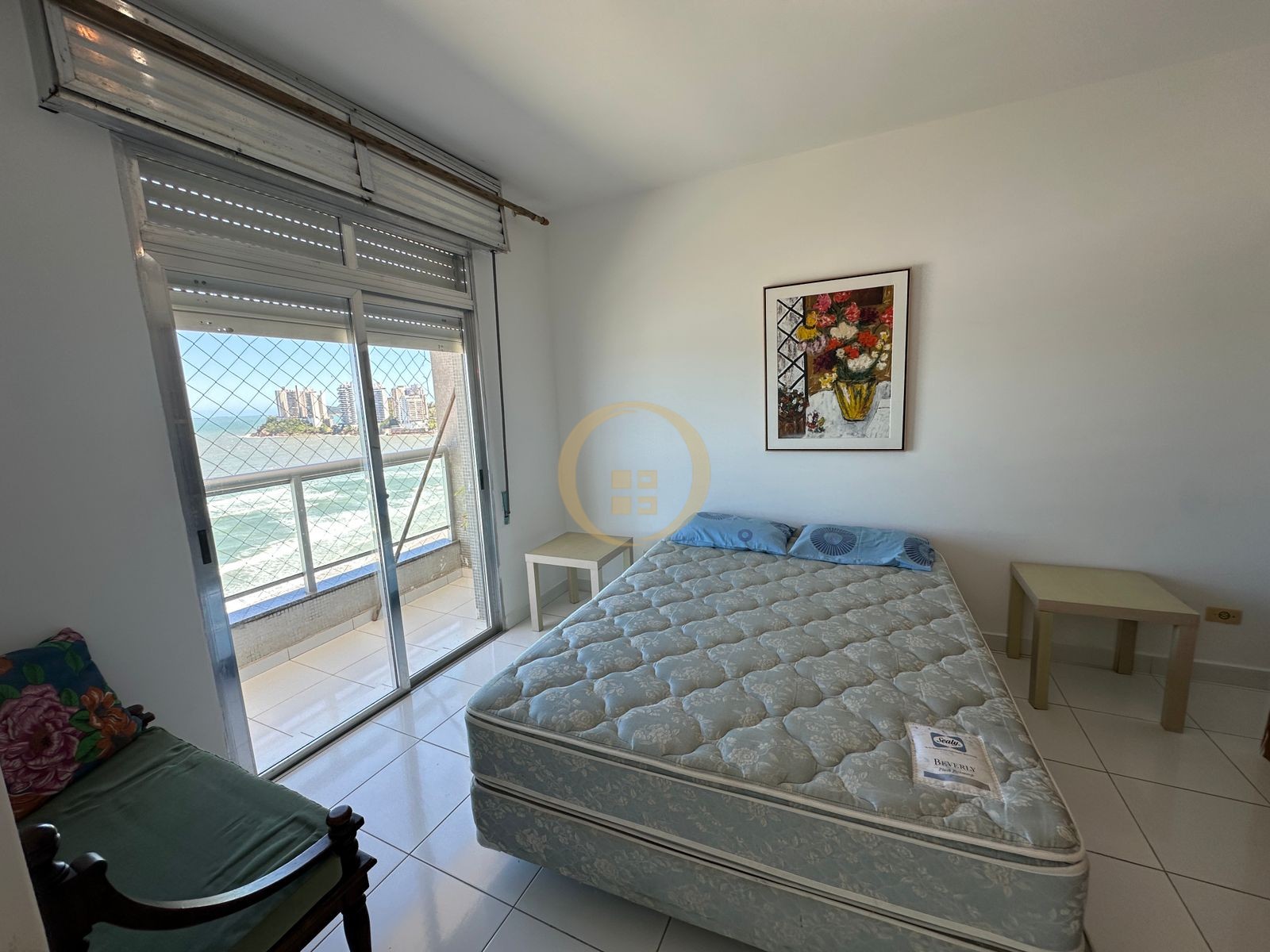 Apartamento Frente ao Mar, Praia Pitangueiras, Guarujá - SP