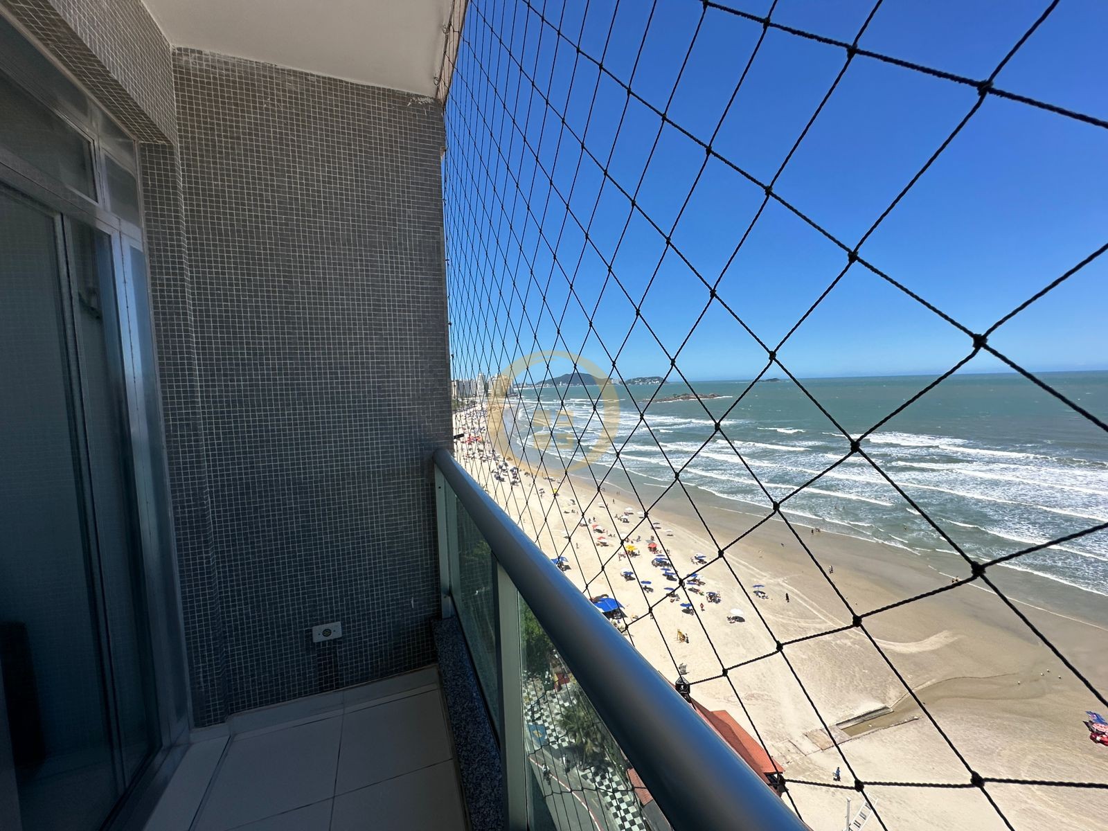Apartamento Frente ao Mar, Praia Pitangueiras, Guarujá - SP