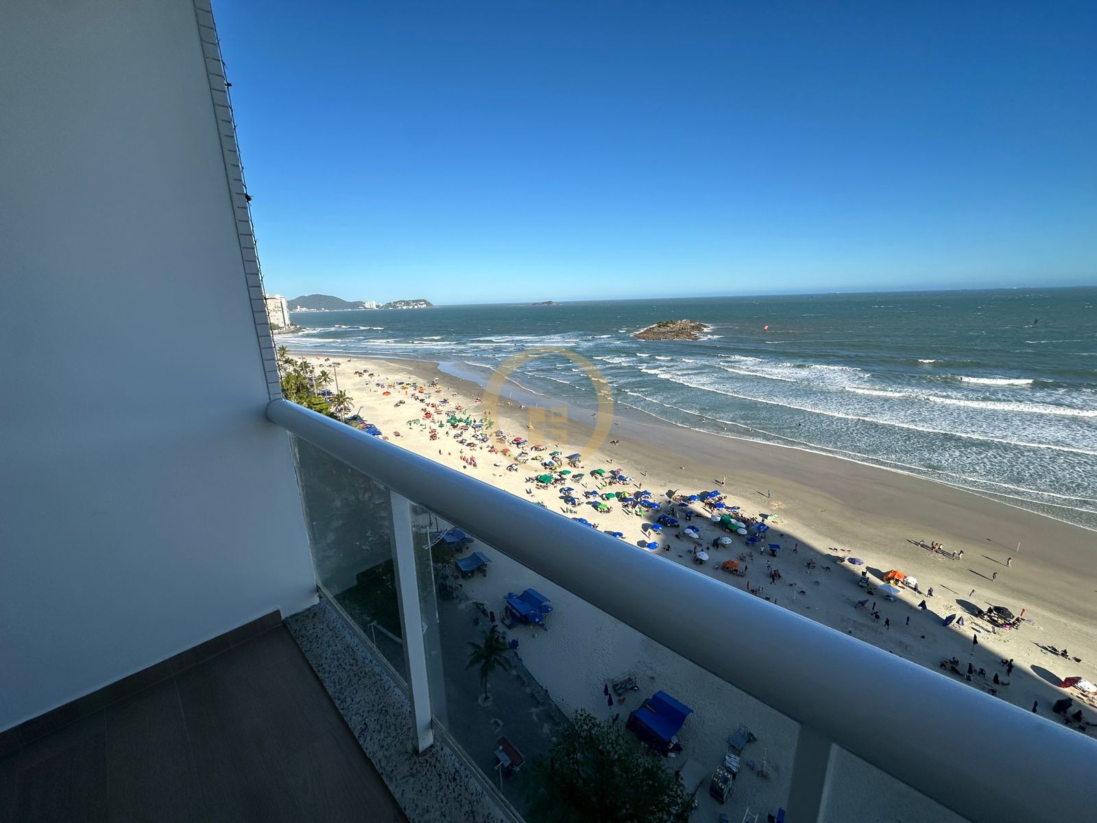 Apartamento Frente ao Mar nas Pitangueiras, Guarujá - SP