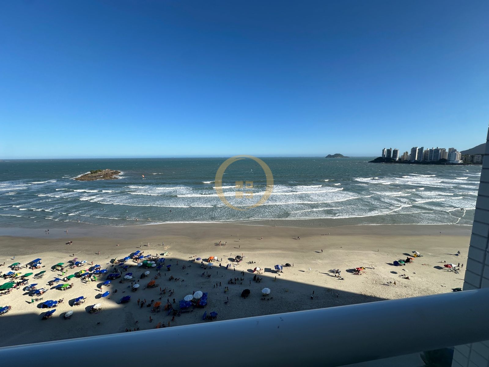 Apartamento Frente ao Mar nas Pitangueiras, Guarujá - SP