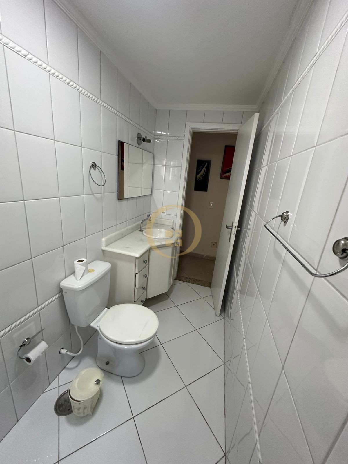 Apartamento na Praia das Pitangueiras, Guarujá - SP